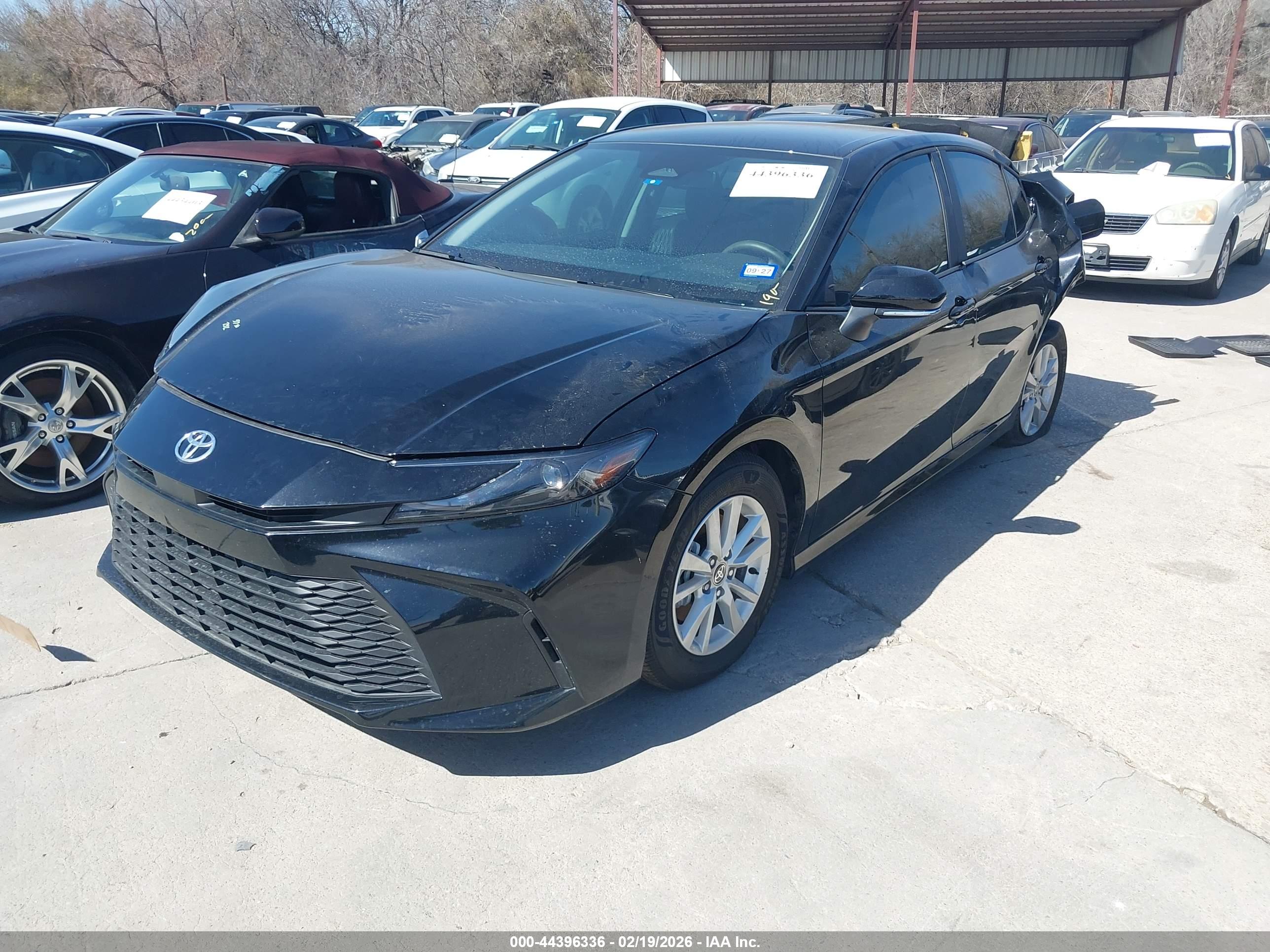 TOYOTA CAMRY image 2
