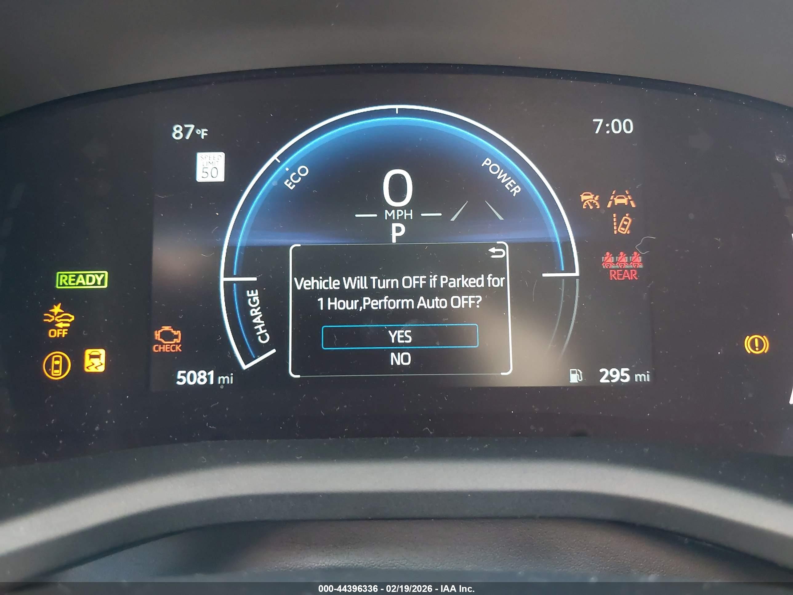 TOYOTA CAMRY image 7