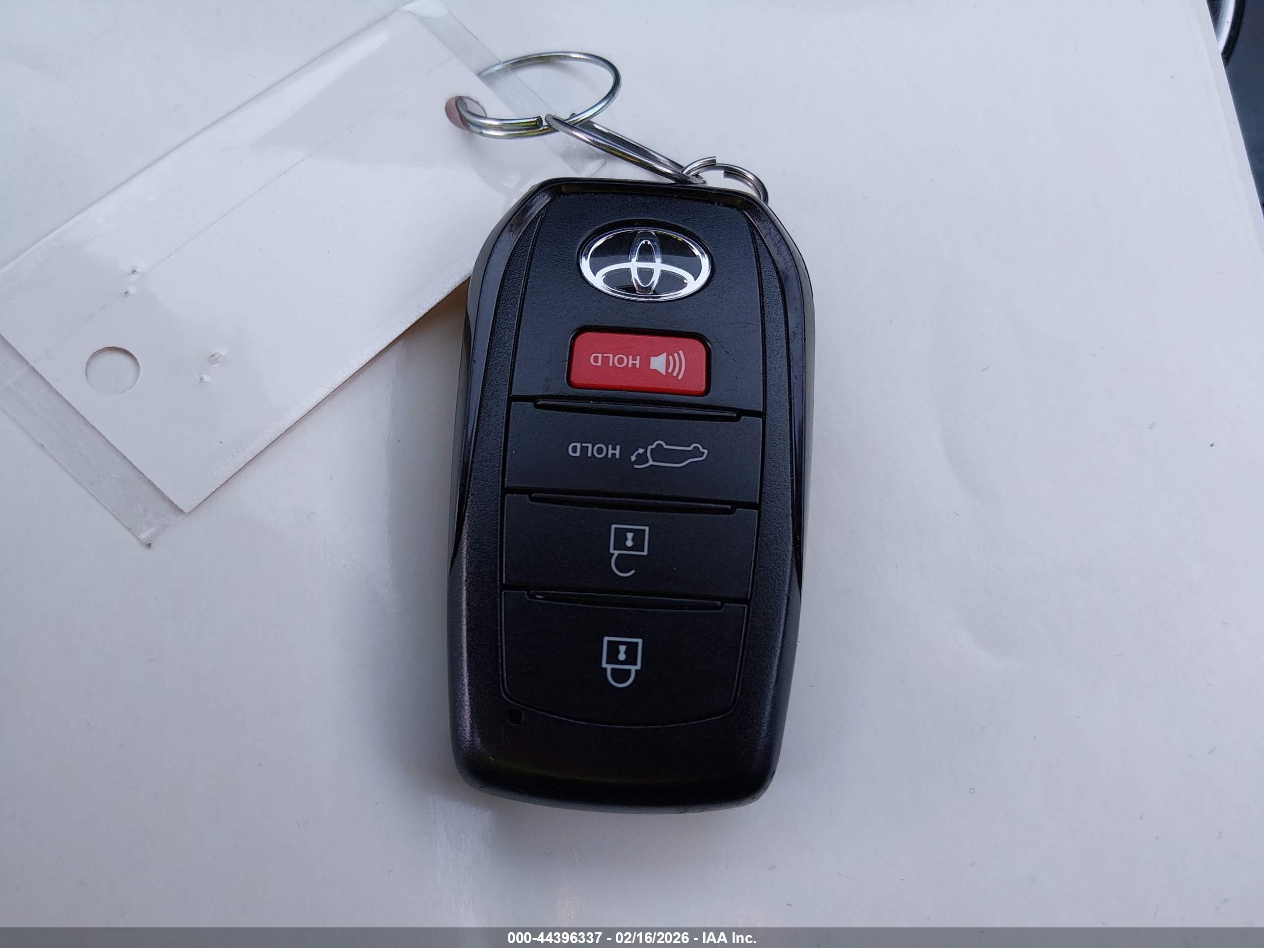 TOYOTA HIGHLANDER image 11