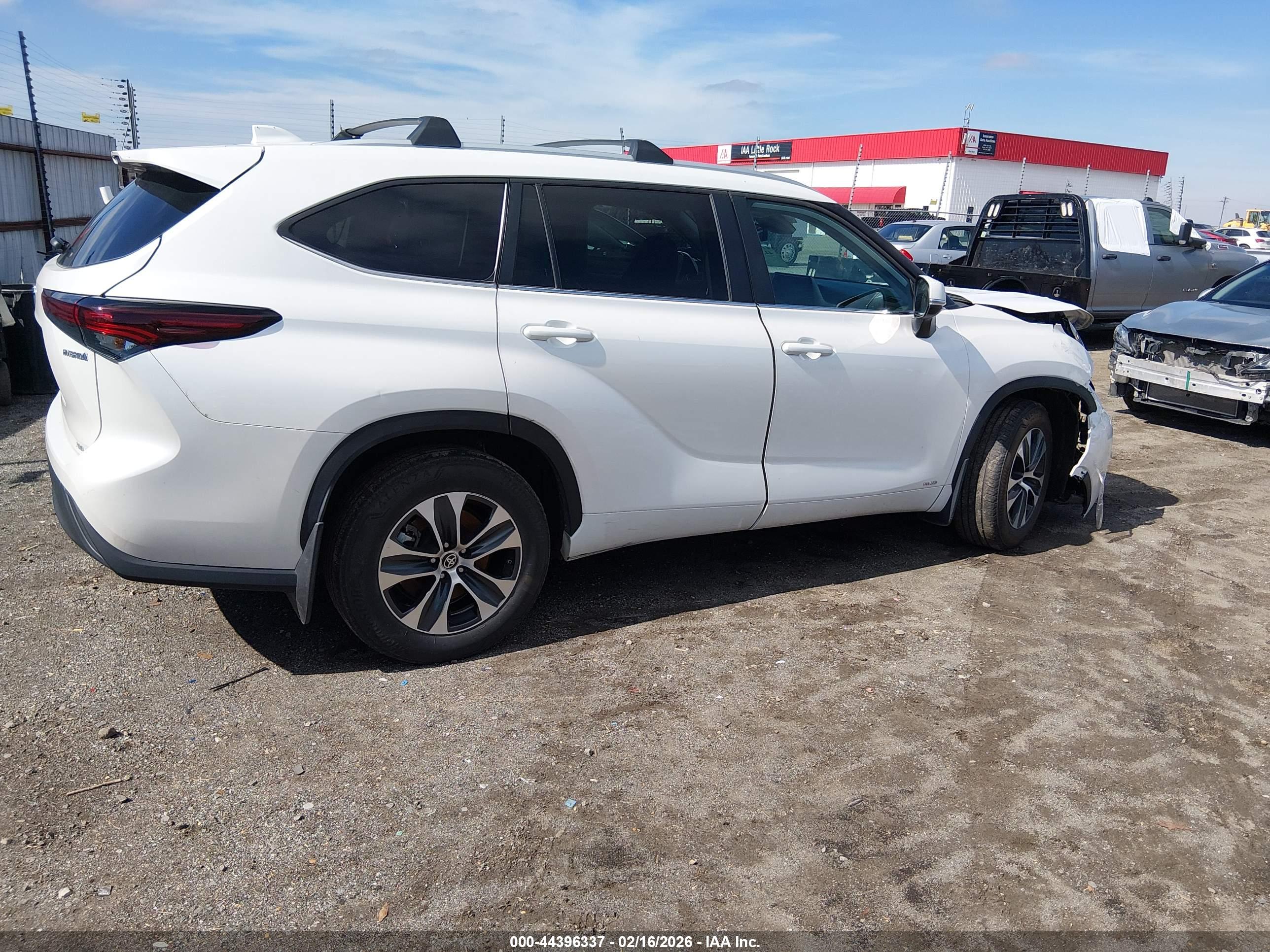TOYOTA HIGHLANDER image 4
