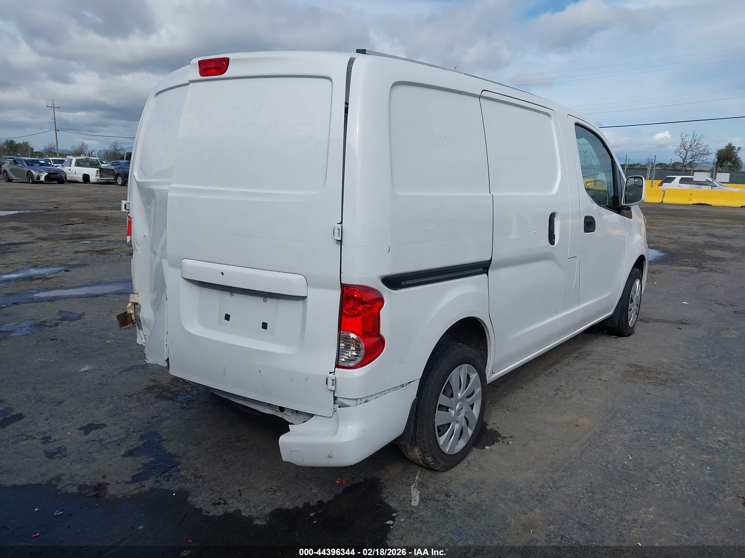 NISSAN NV200 image 4