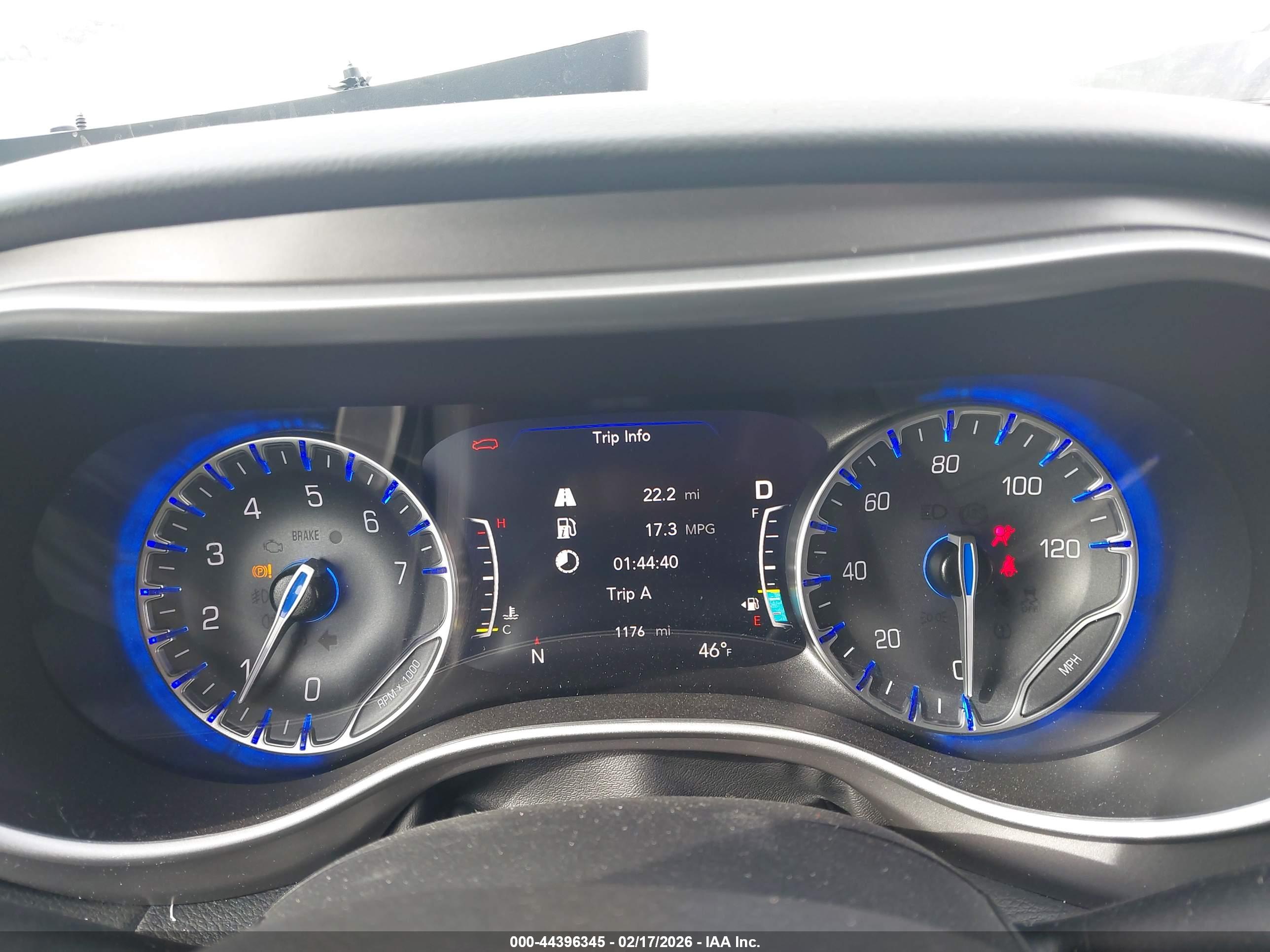 CHRYSLER VOYAGER image 7