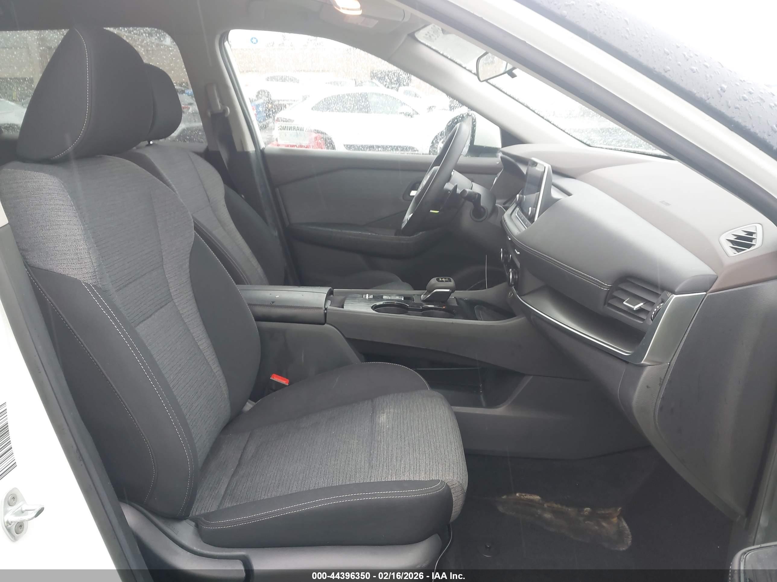 NISSAN ROGUE image 5