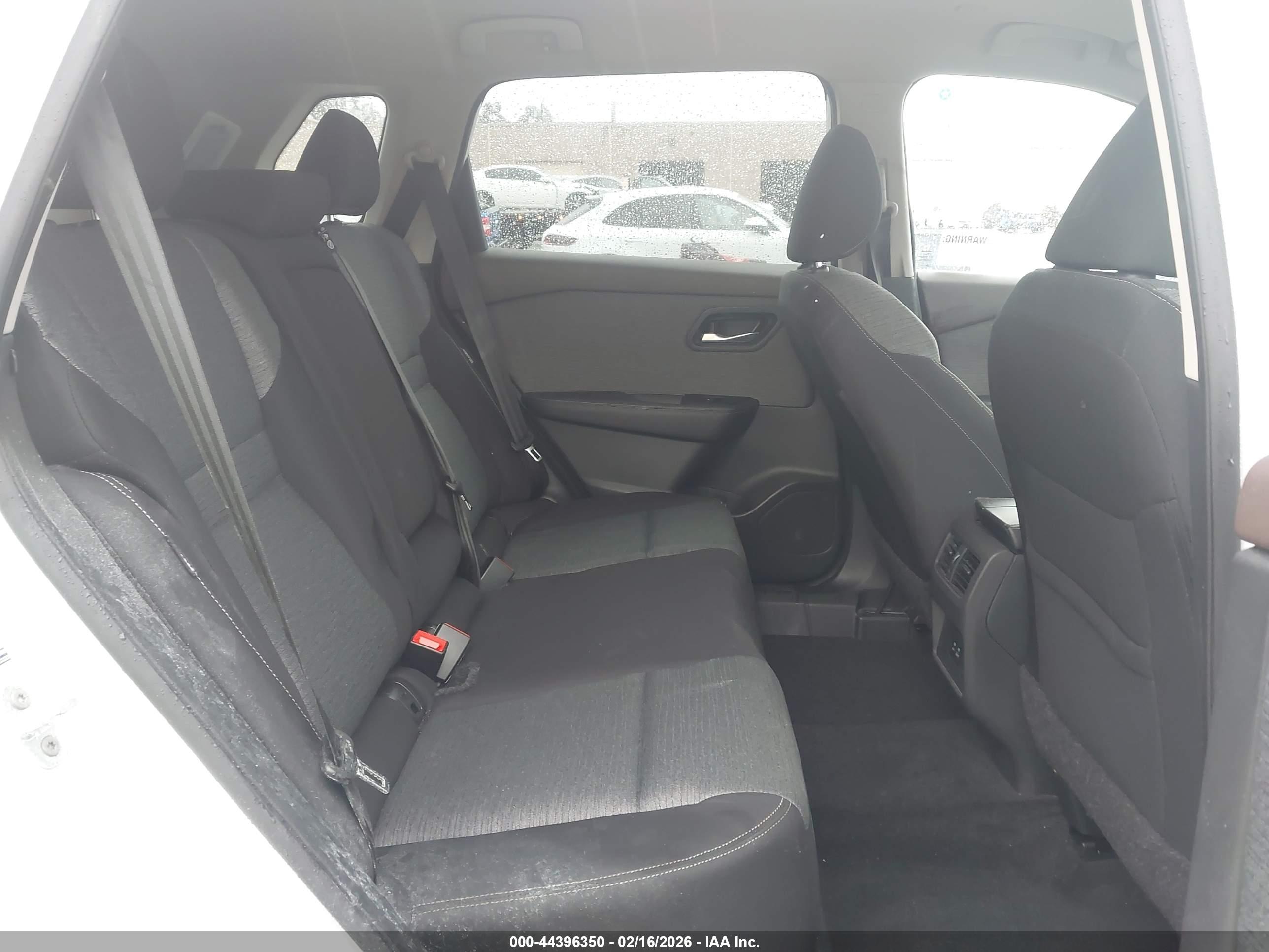 NISSAN ROGUE image 8