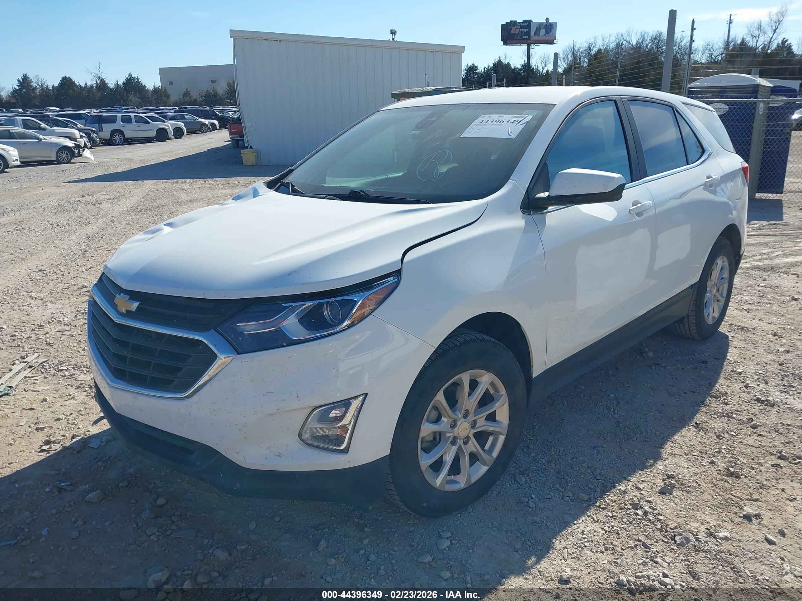CHEVROLET EQUINOX image 2