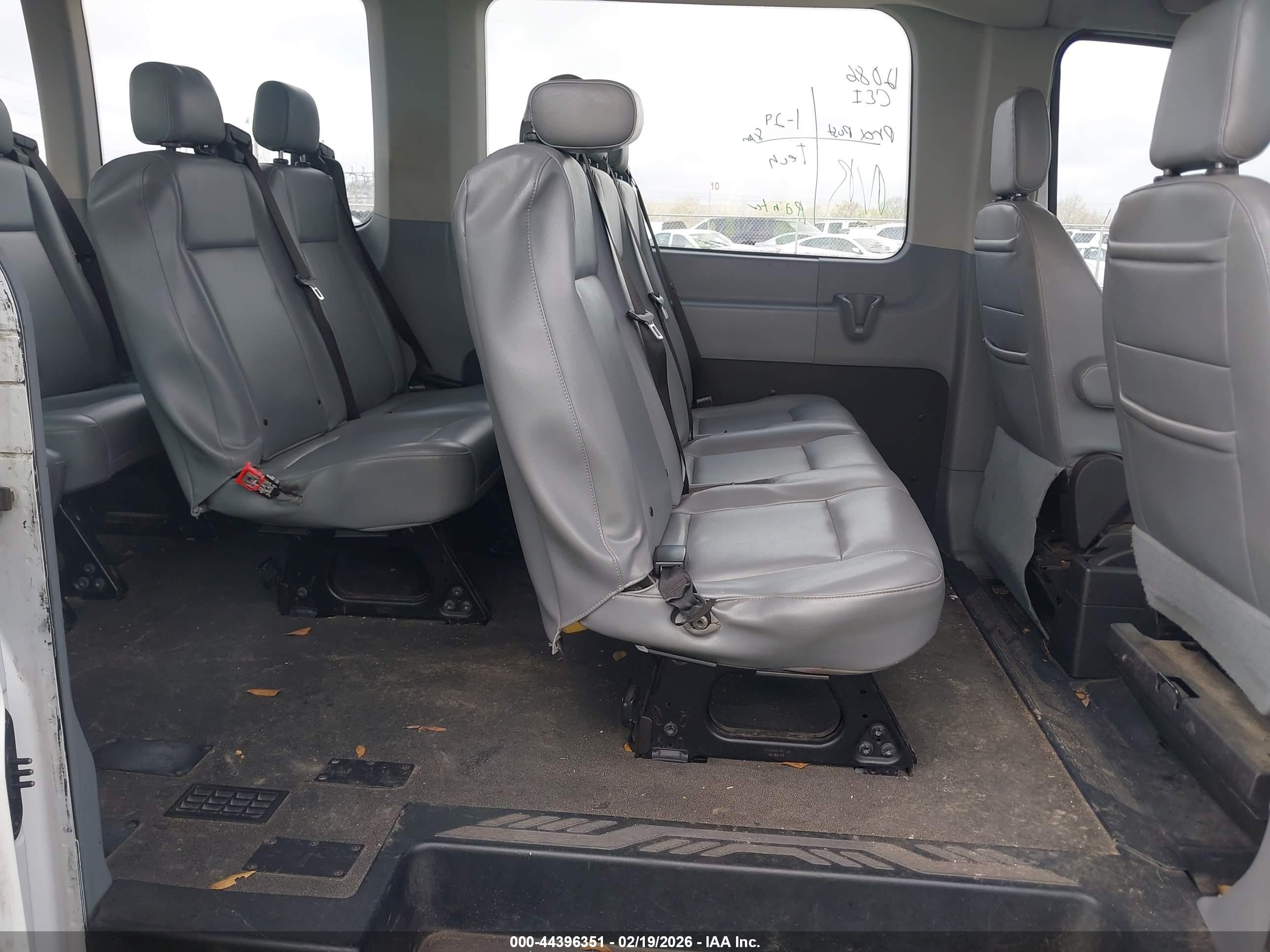 FORD TRANSIT-350 image 8