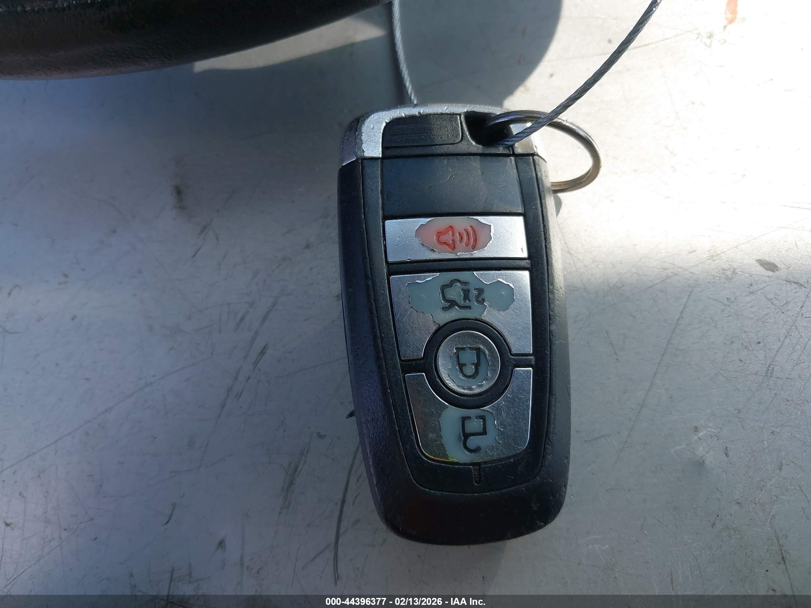 FORD FUSION image 11