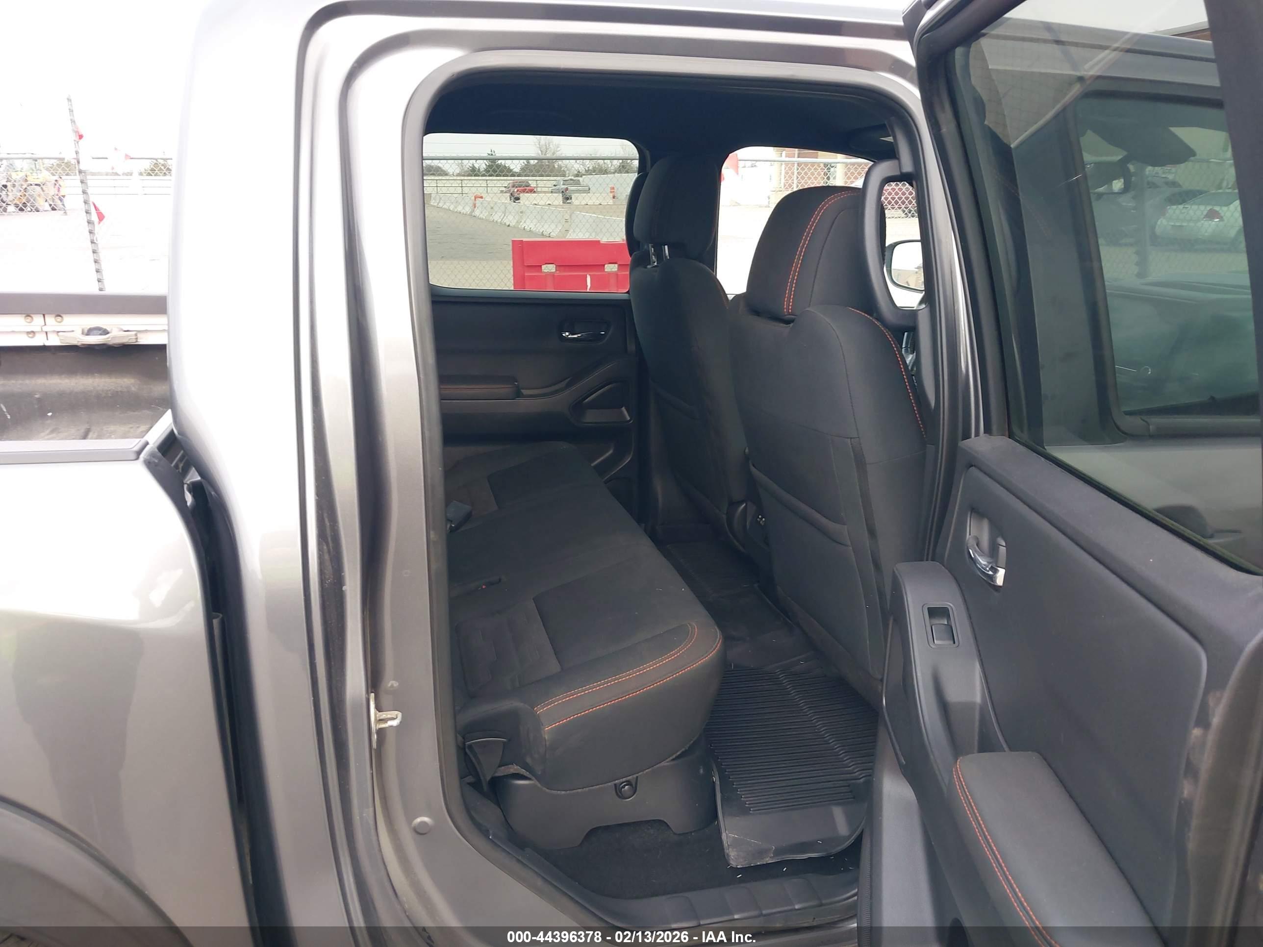 NISSAN FRONTIER image 8