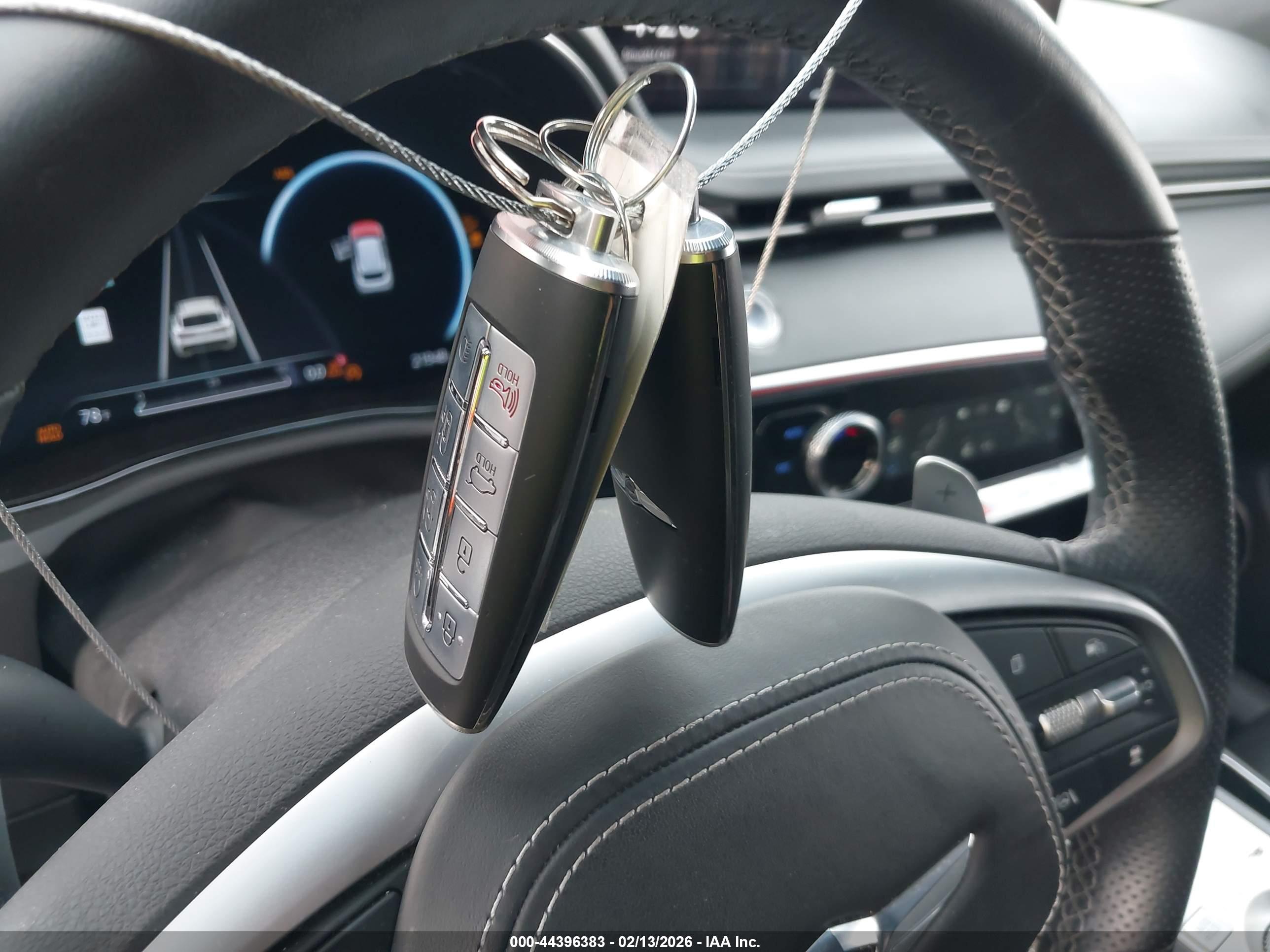 GENESIS GV70 image 11