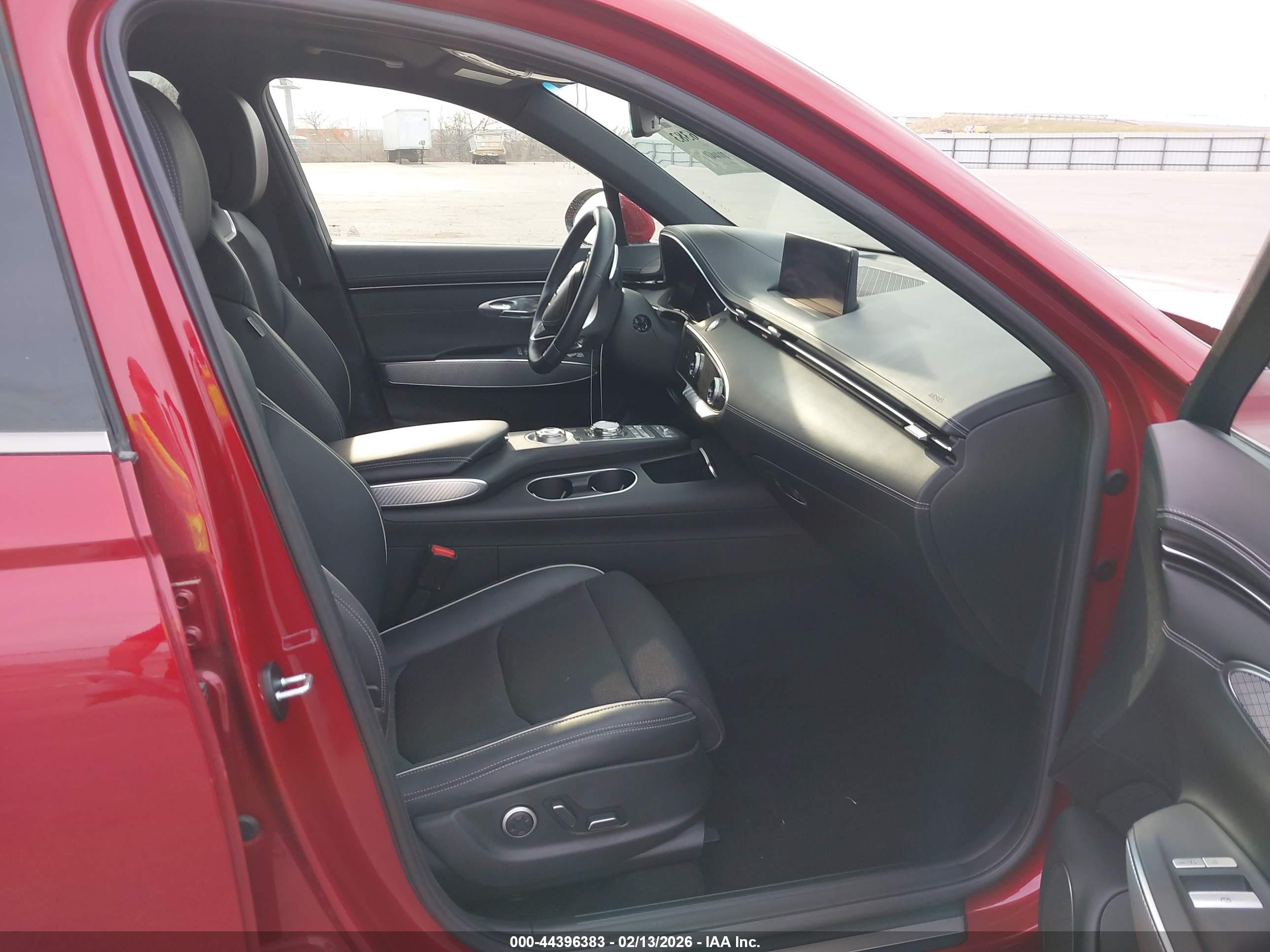 GENESIS GV70 image 5