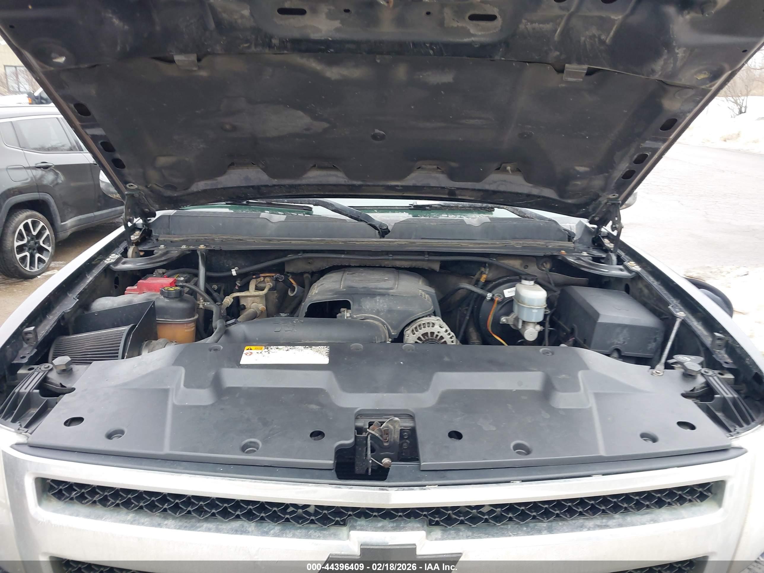 CHEVROLET SILVERADO image 10