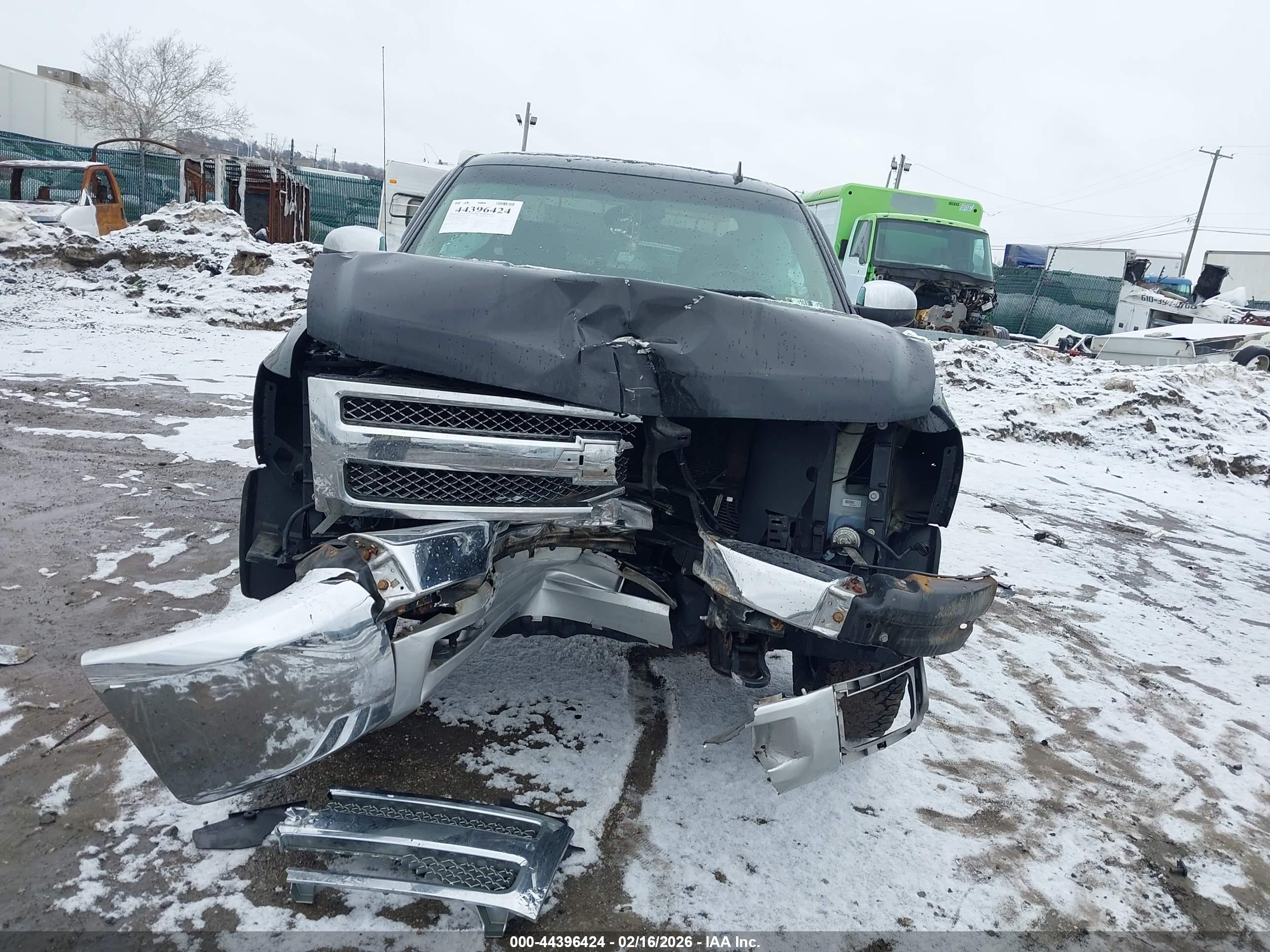 CHEVROLET SILVERADO image 6