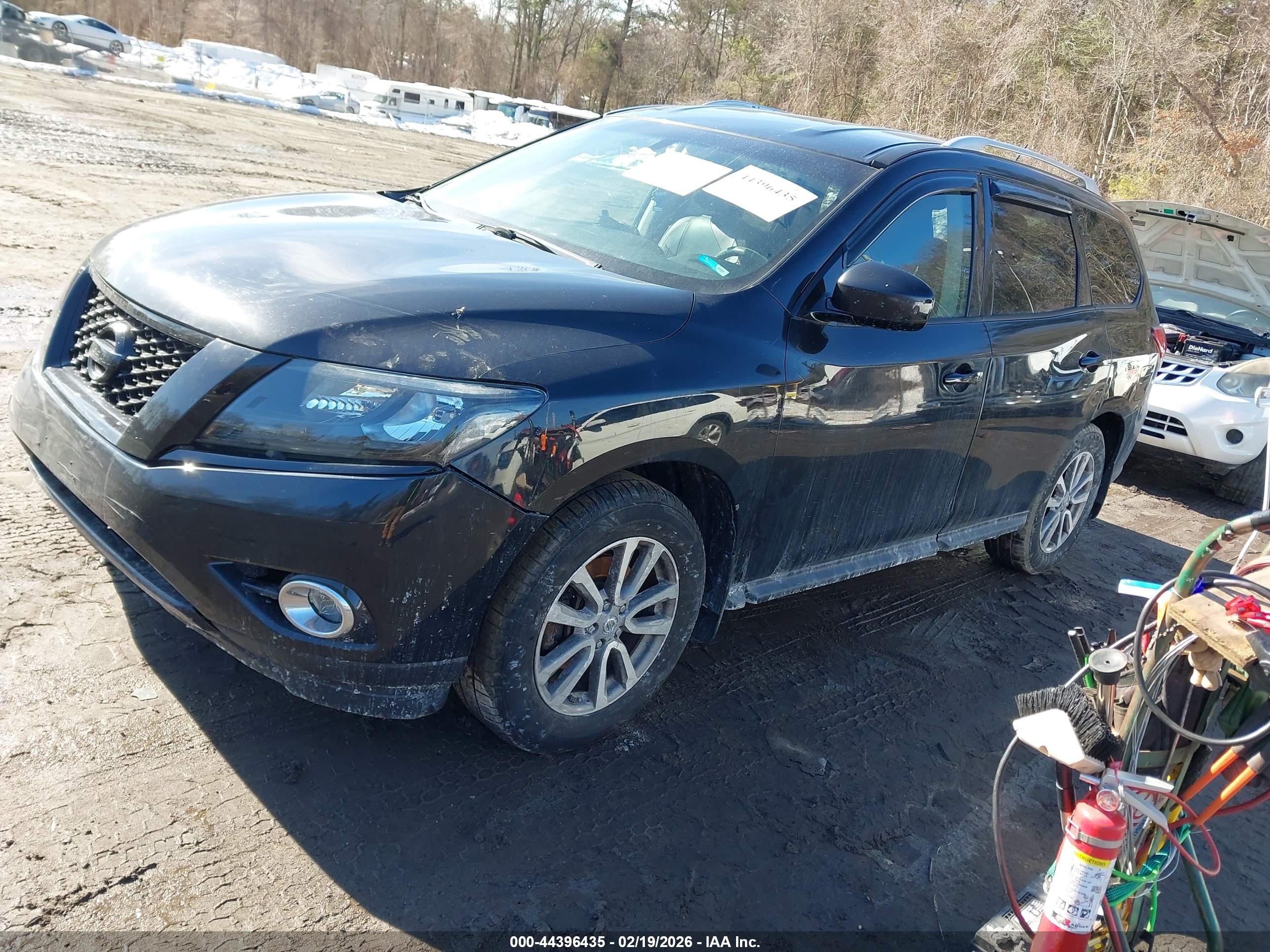 NISSAN PATHFINDER image 2