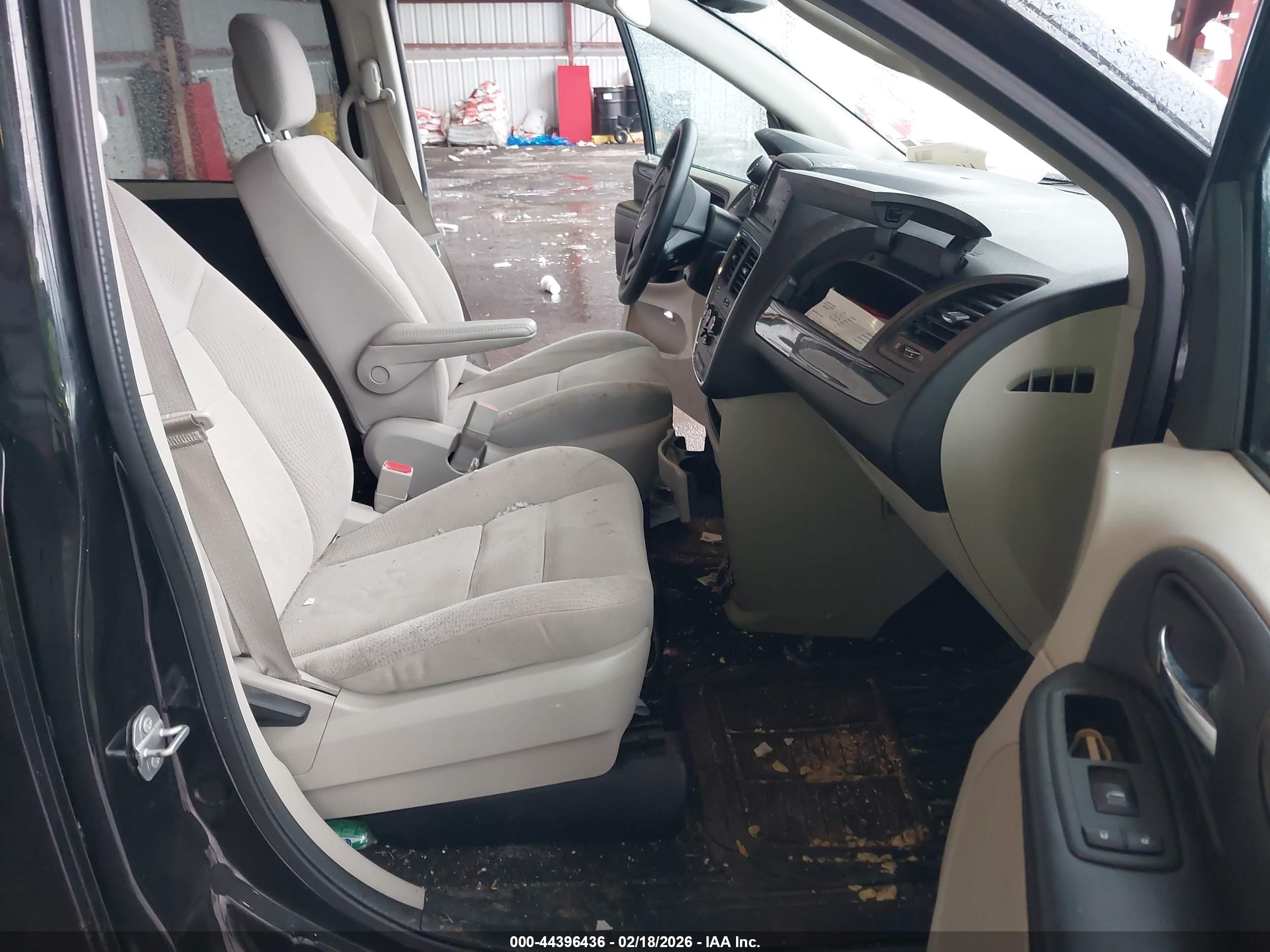DODGE GRAND image 5
