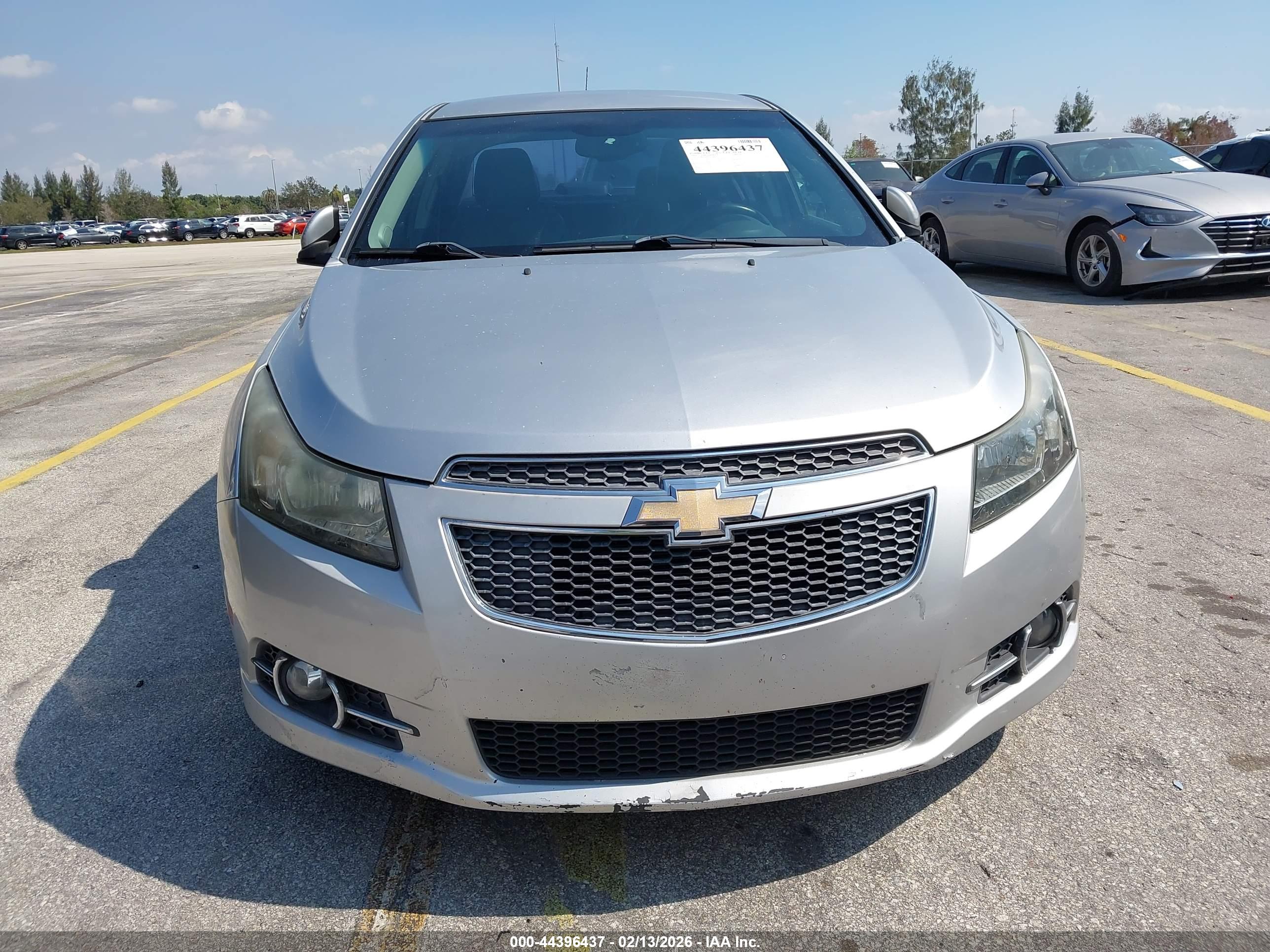 CHEVROLET CRUZE image 6