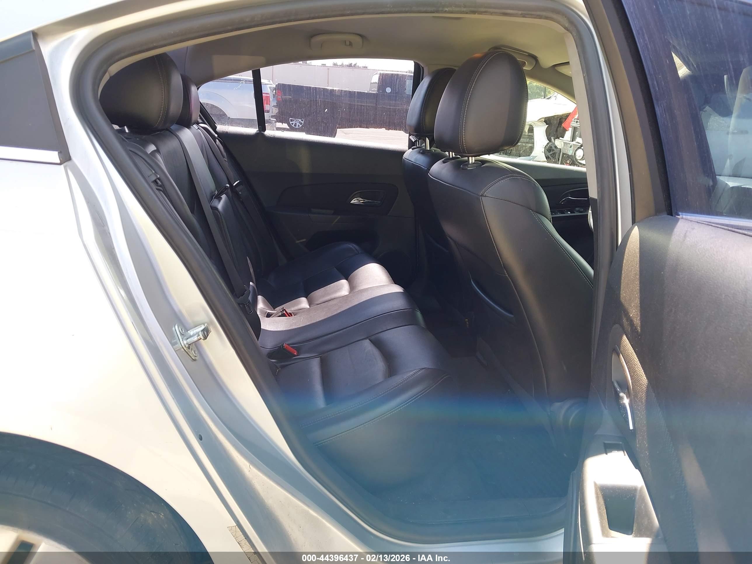 CHEVROLET CRUZE image 8