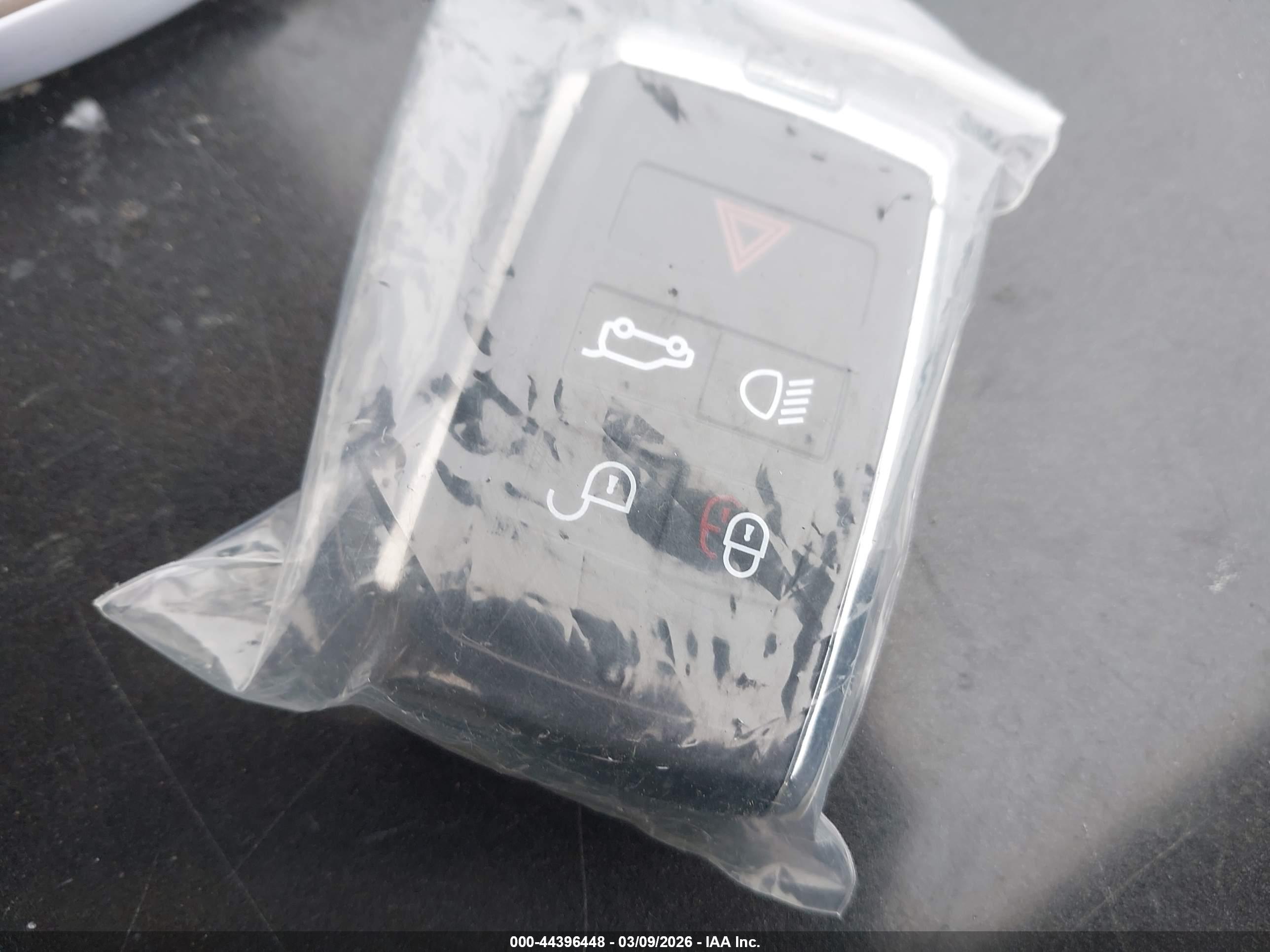 LAND ROVER image 11