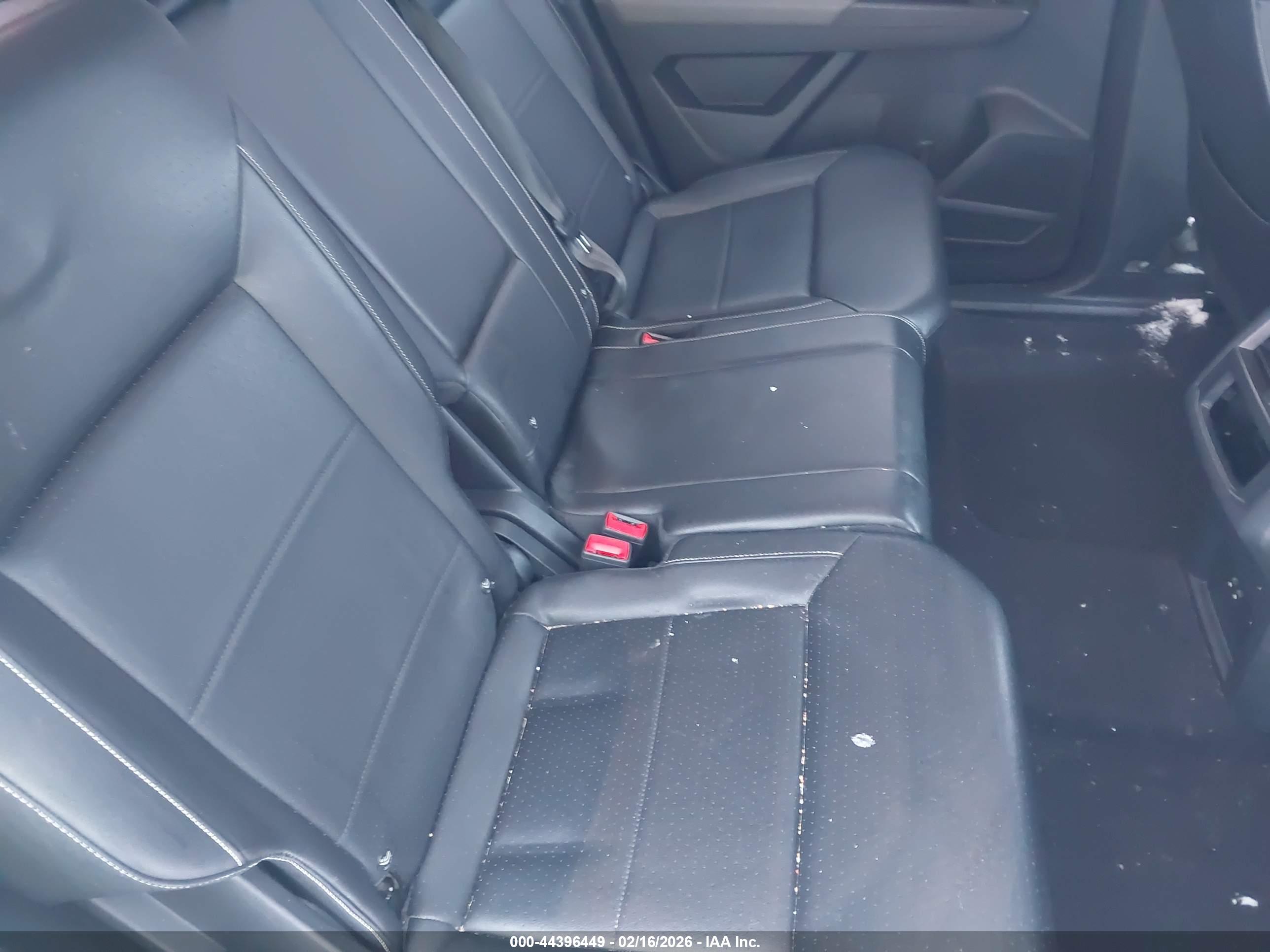 VOLKSWAGEN ATLAS image 8