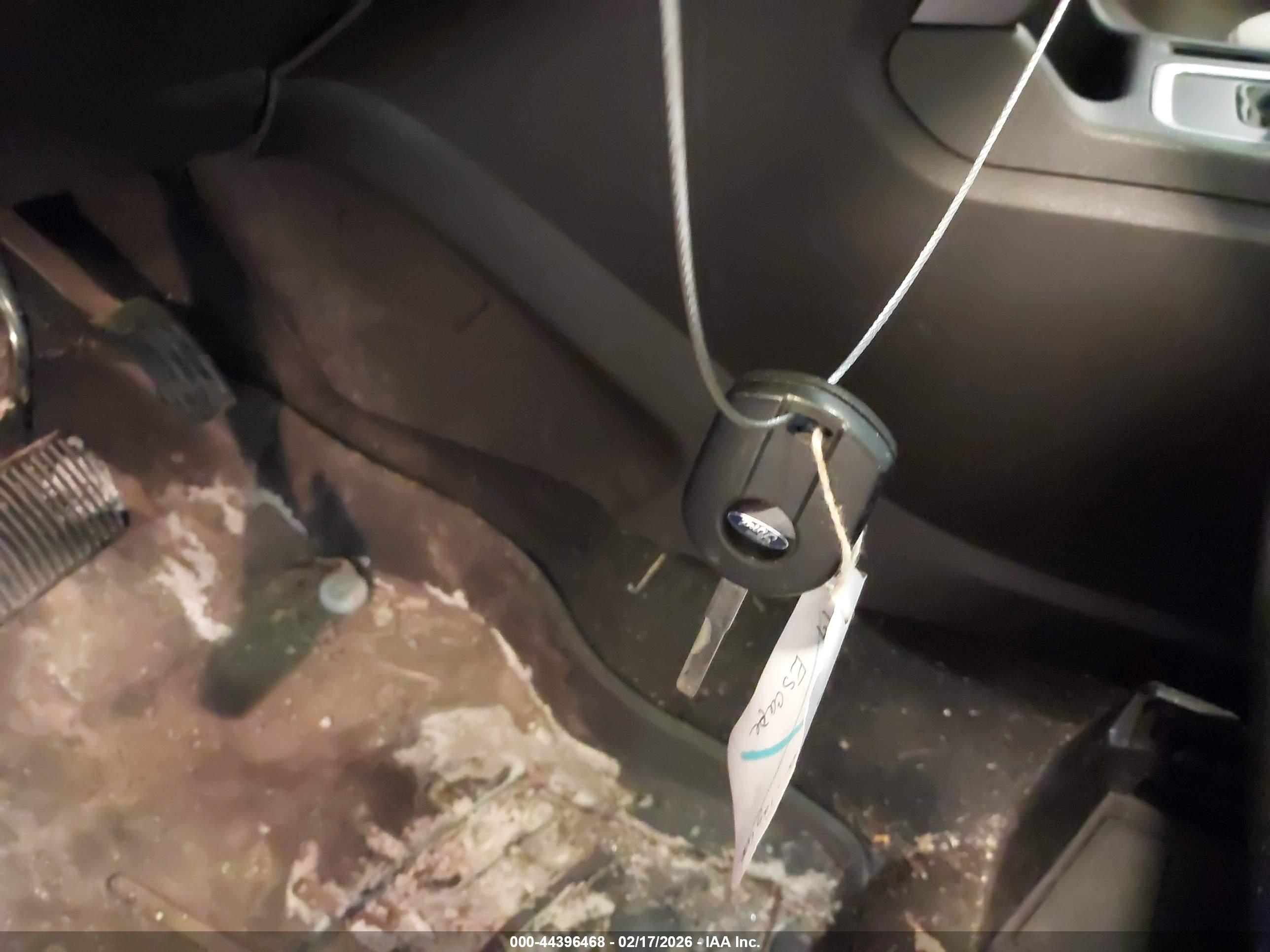FORD ESCAPE image 11