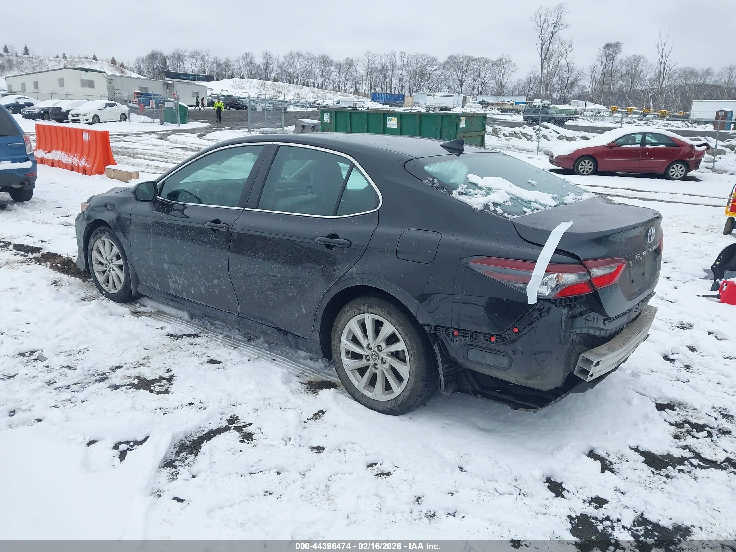 TOYOTA CAMRY image 3