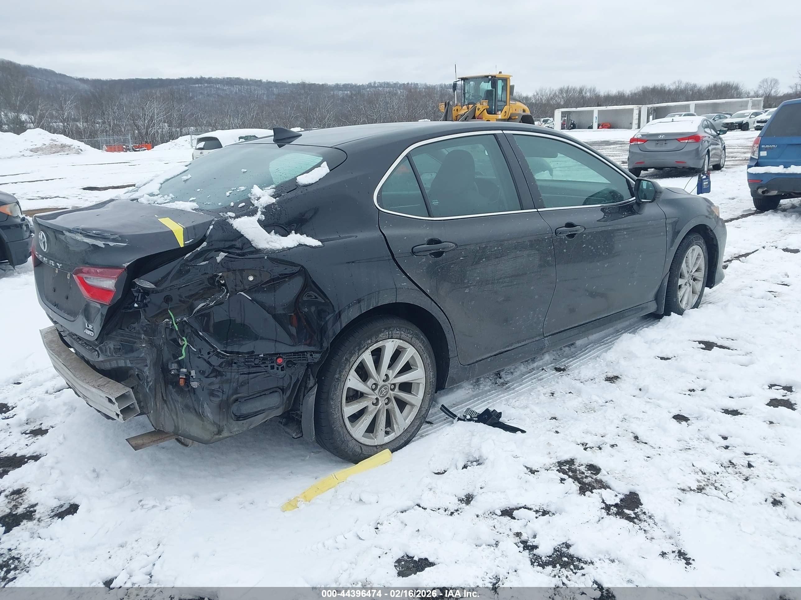TOYOTA CAMRY image 4