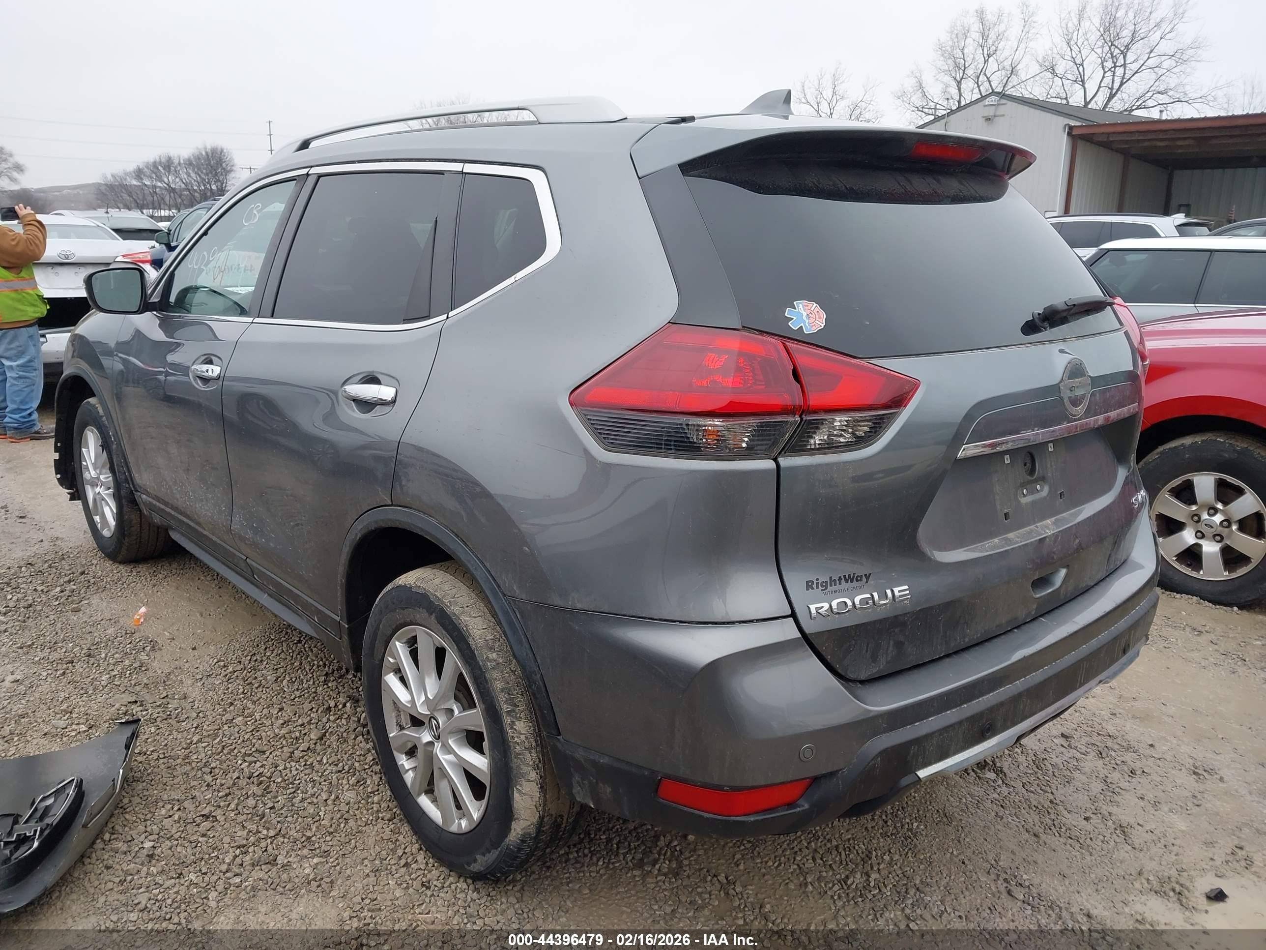NISSAN ROGUE image 3