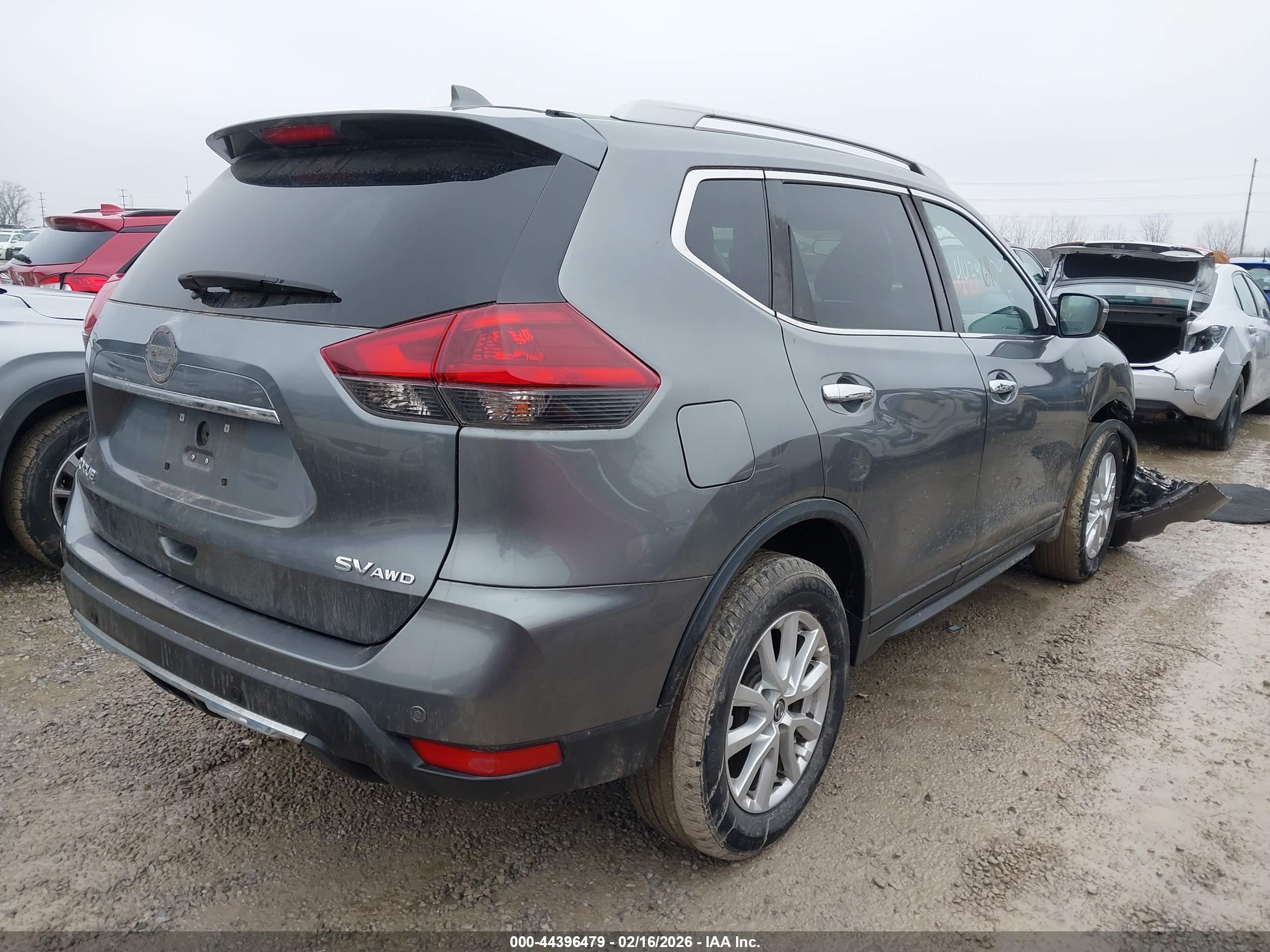 NISSAN ROGUE image 4