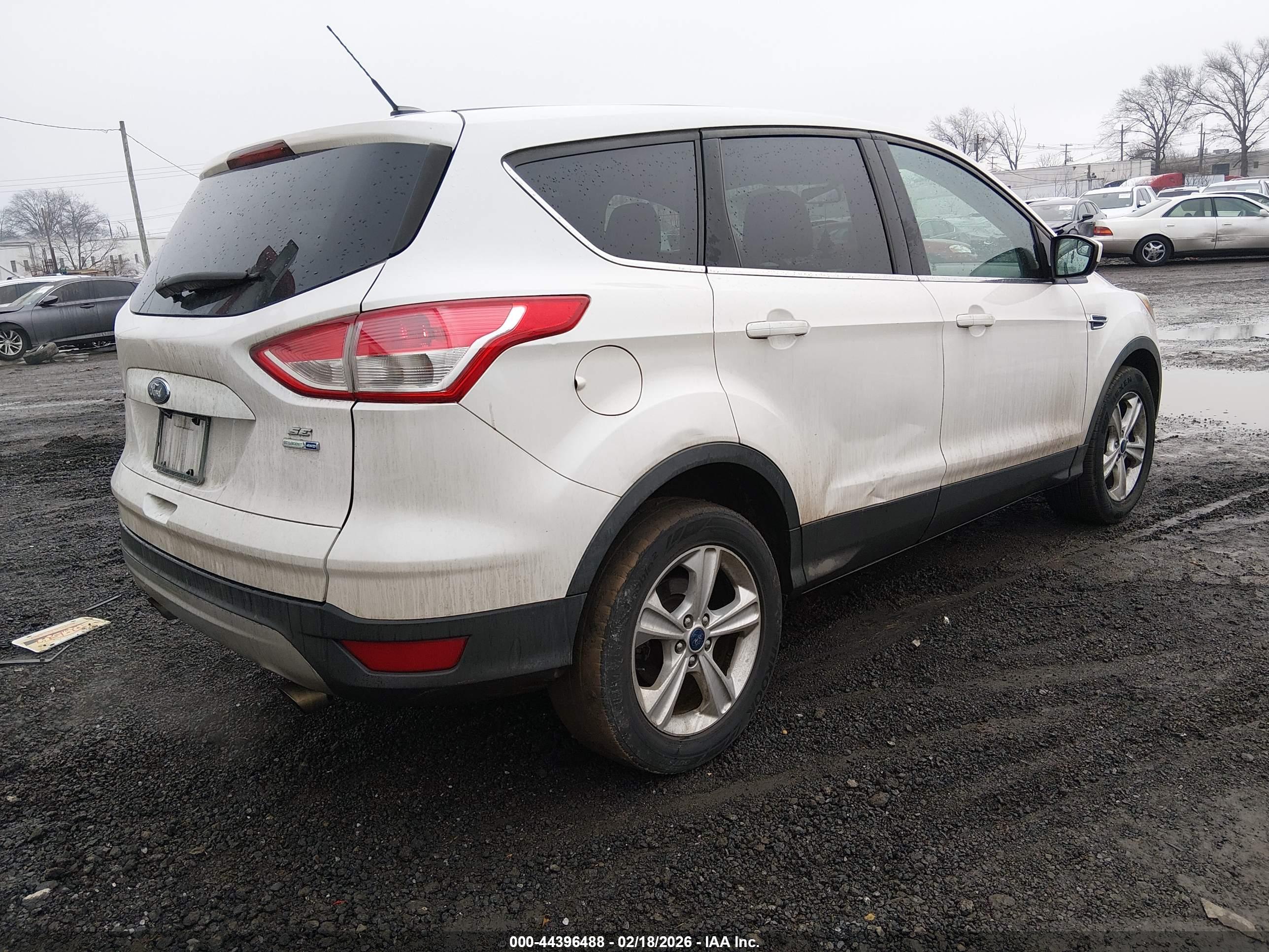 FORD ESCAPE image 4