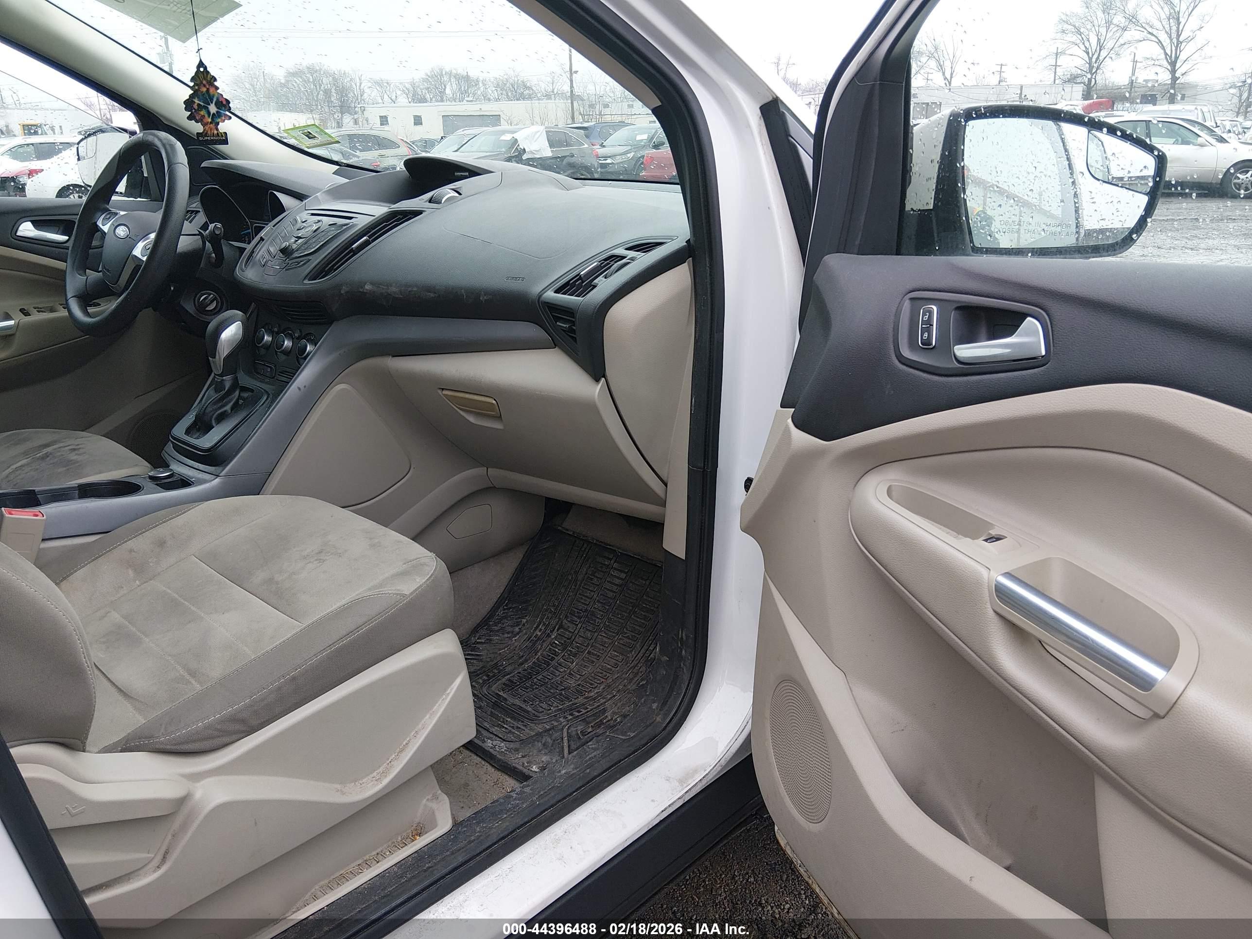 FORD ESCAPE image 5
