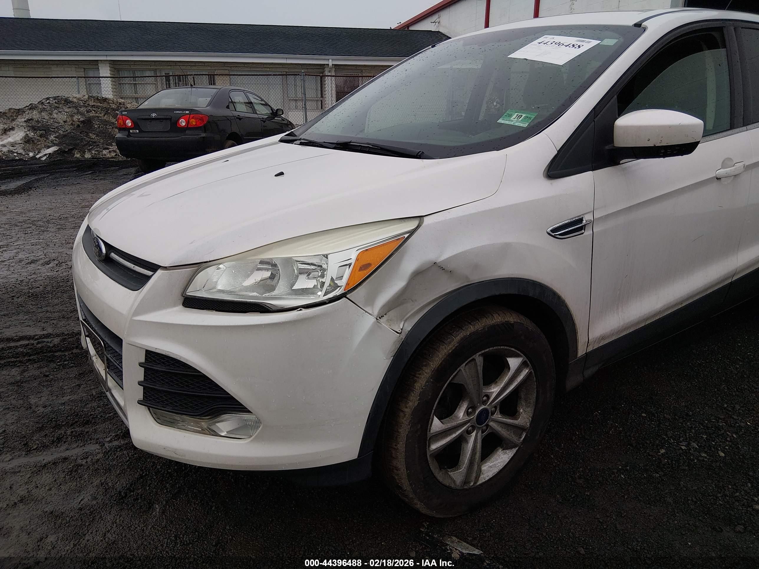 FORD ESCAPE image 6