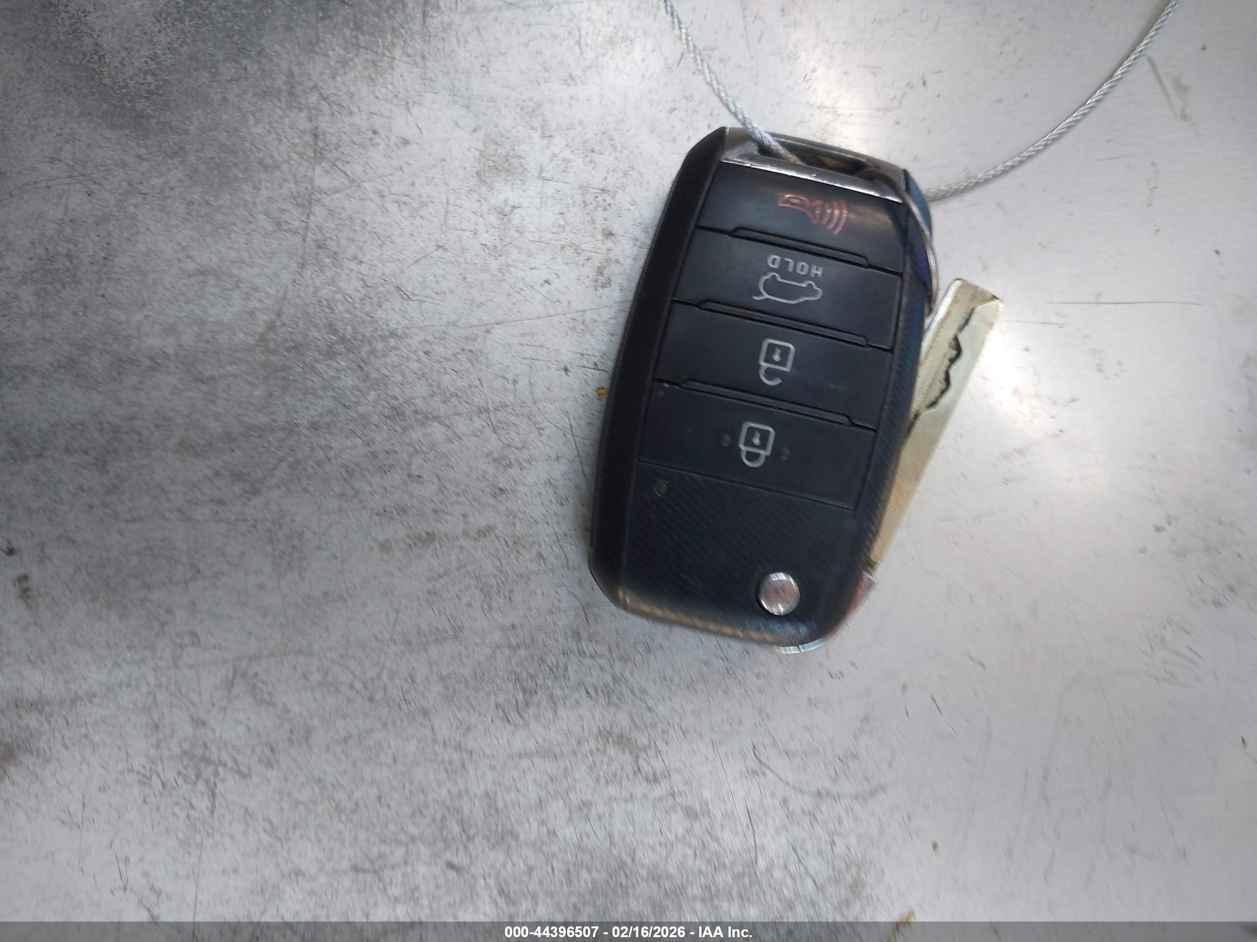 KIA SORENTO image 11
