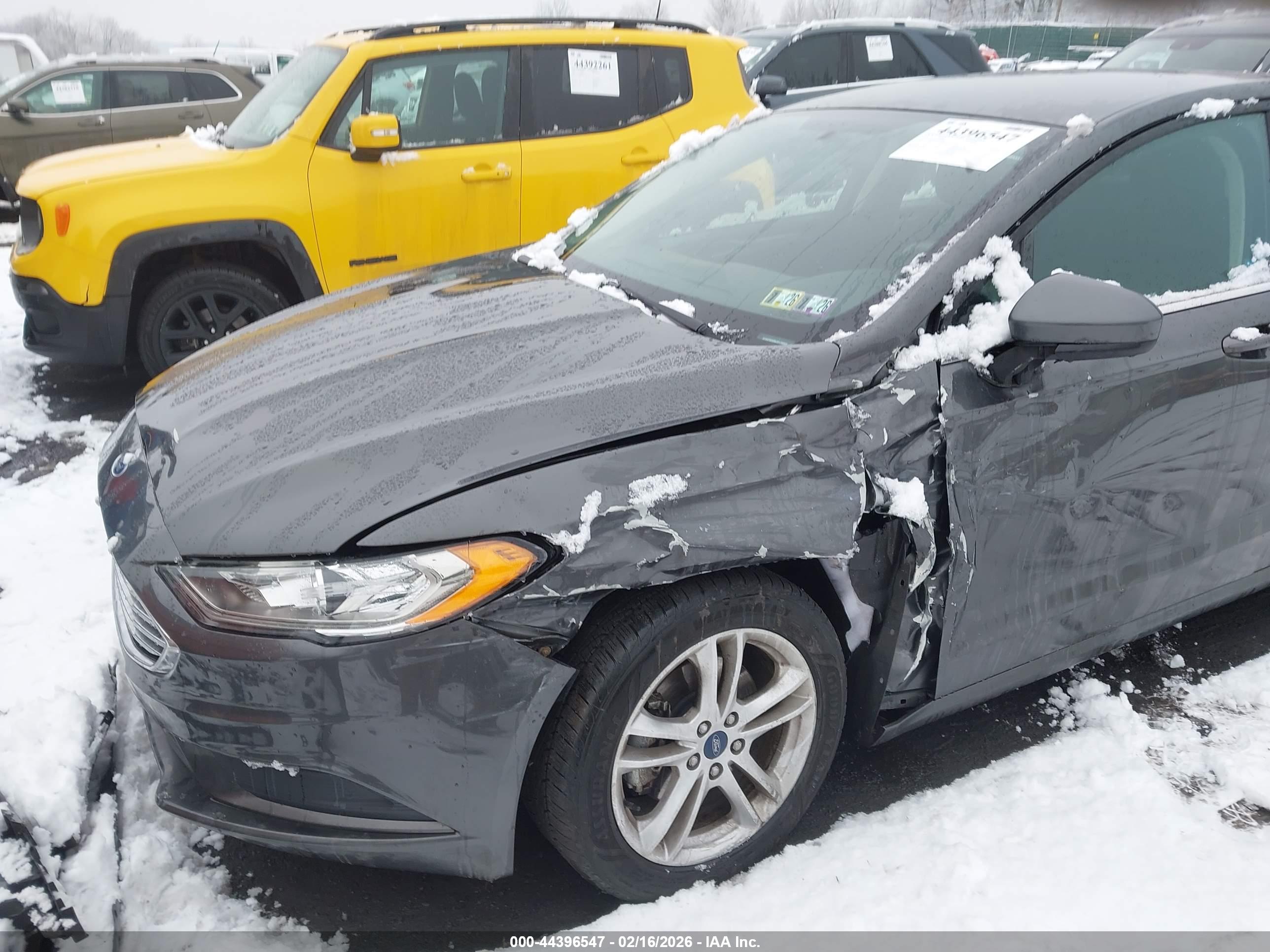 FORD FUSION image 6