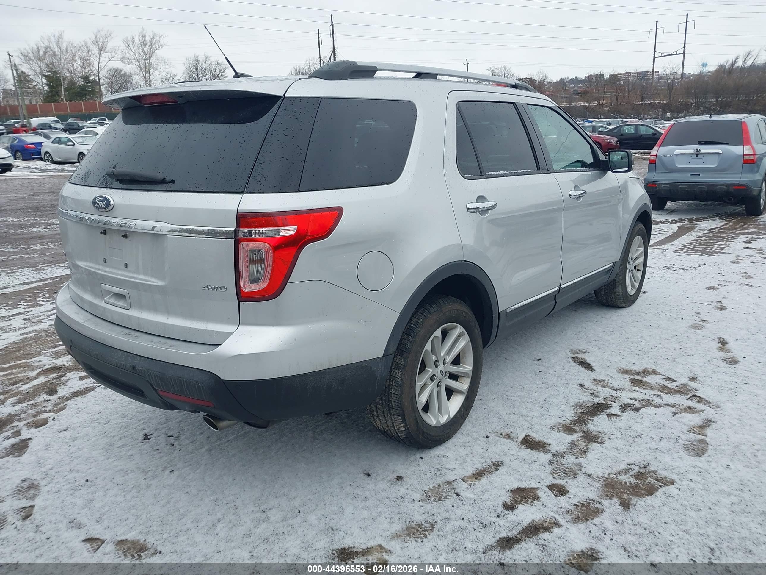 FORD EXPLORER image 4