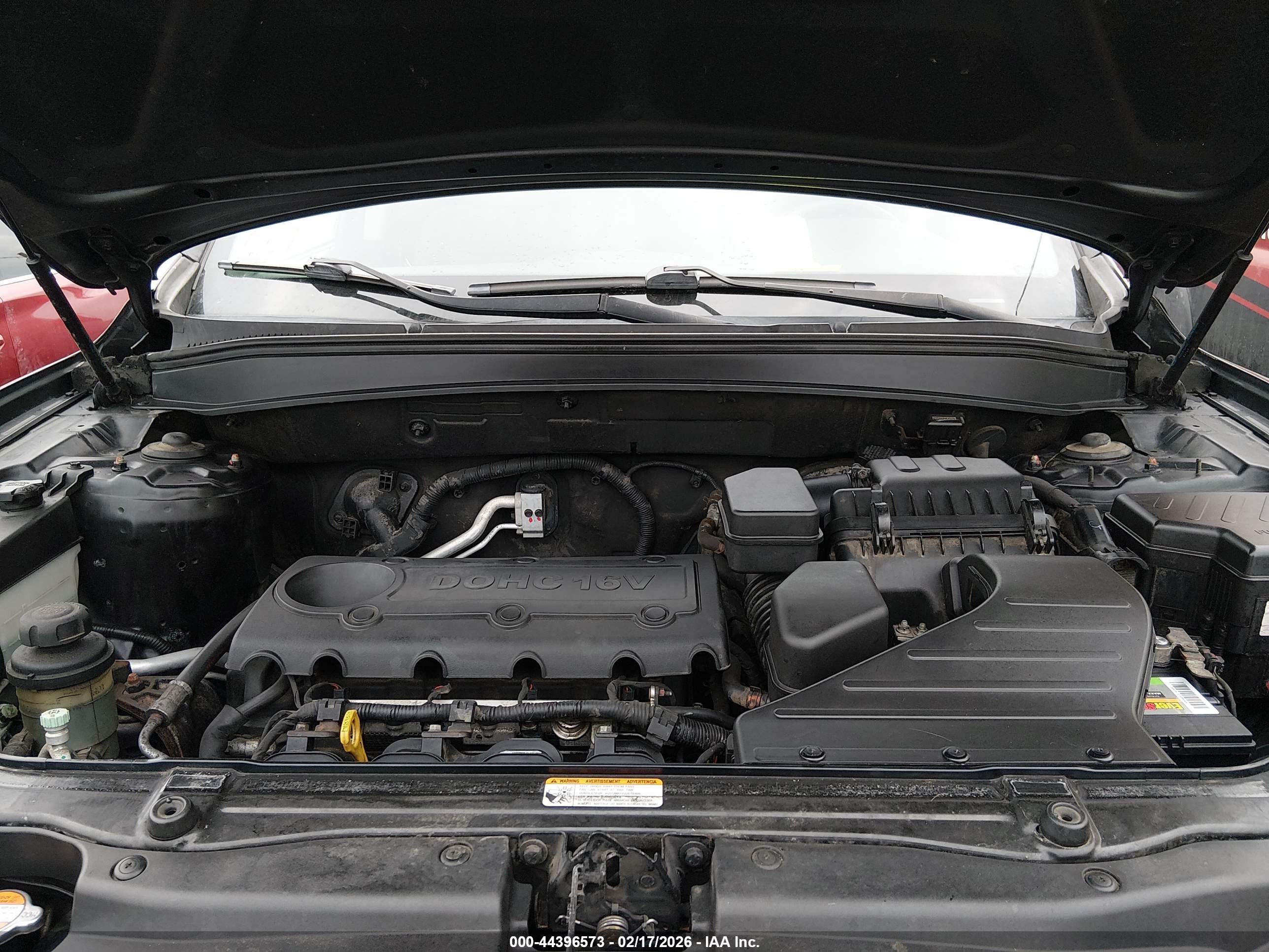 HYUNDAI SANTA image 10
