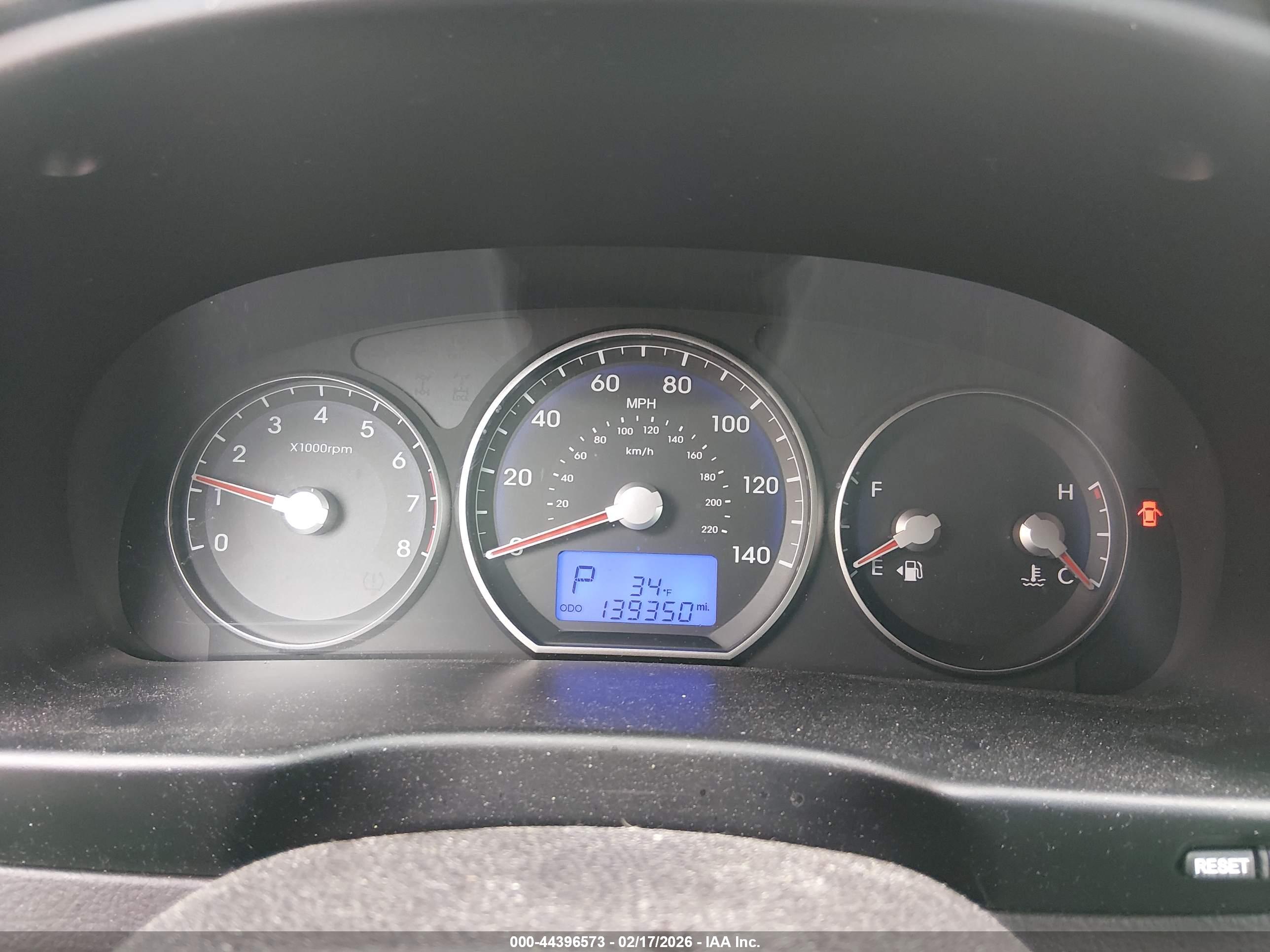 HYUNDAI SANTA image 7