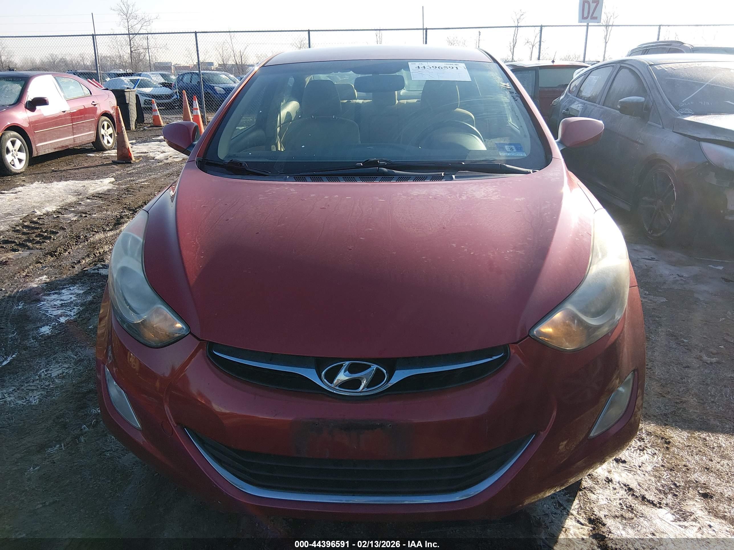 HYUNDAI ELANTRA image 6