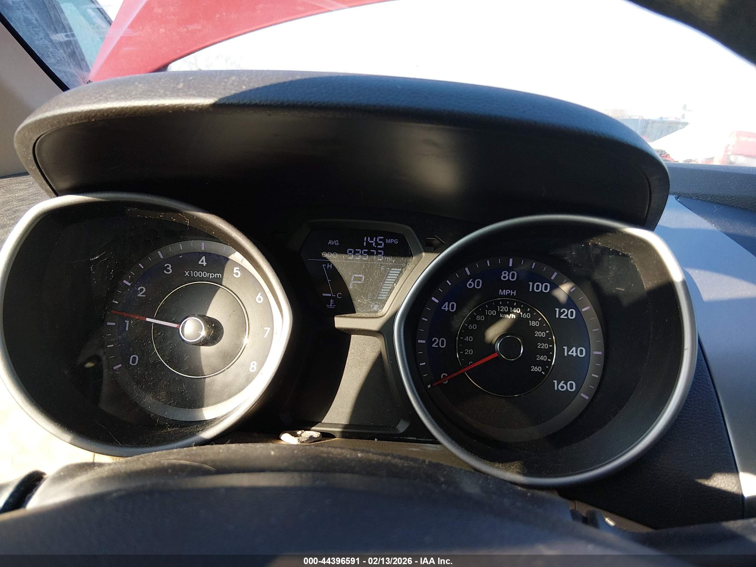 HYUNDAI ELANTRA image 7