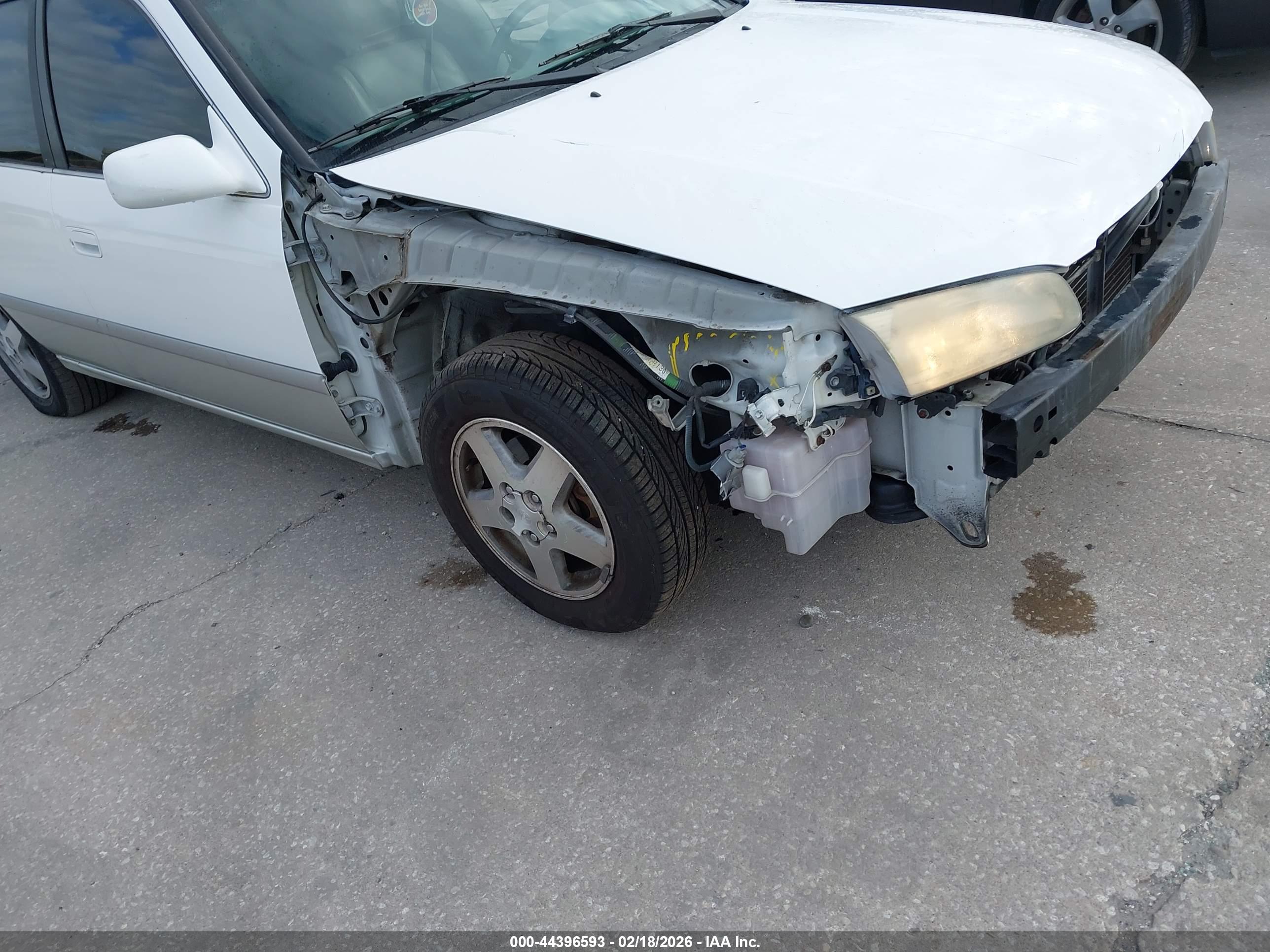 TOYOTA CAMRY image 6