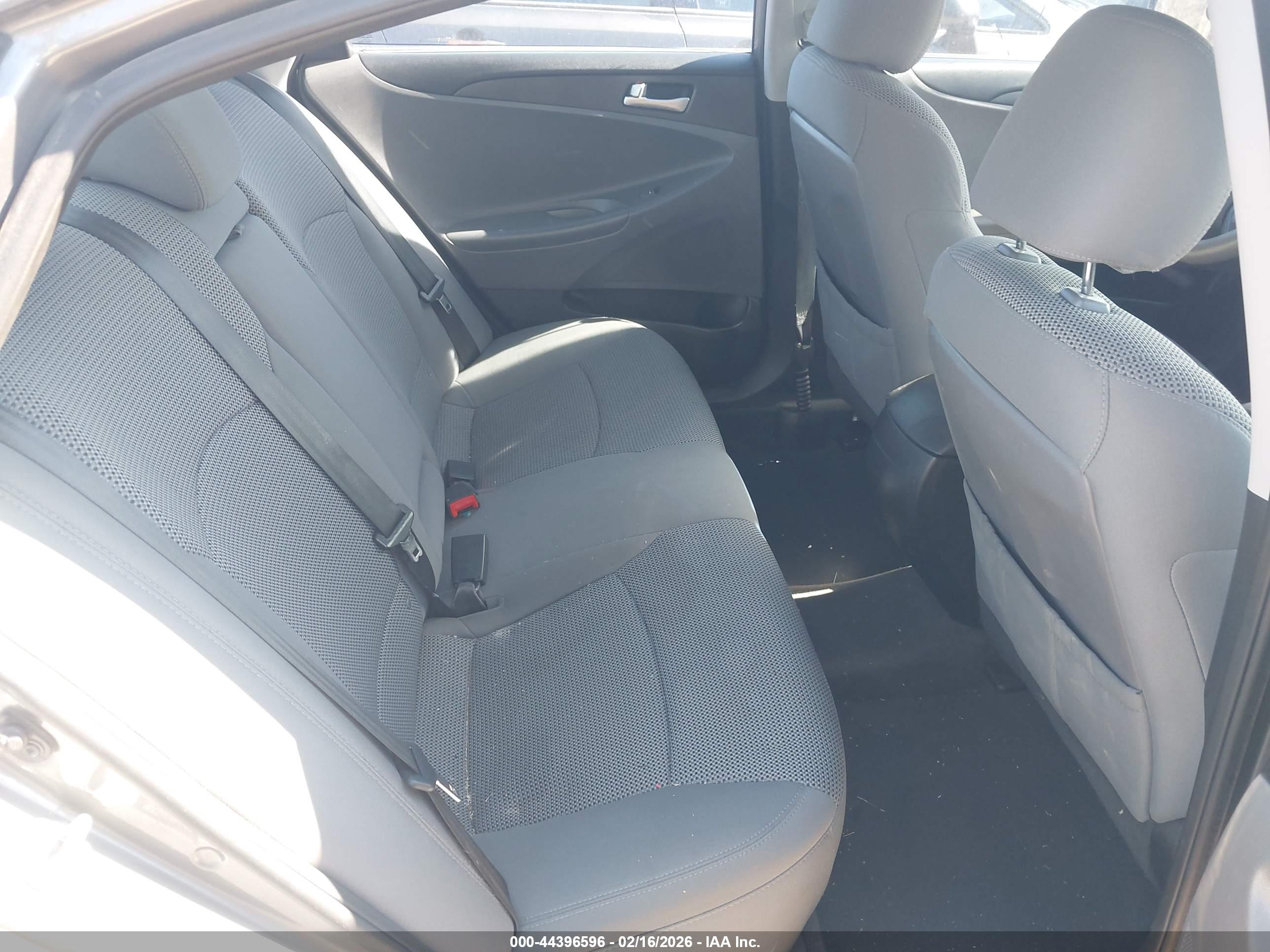 HYUNDAI SONATA image 8