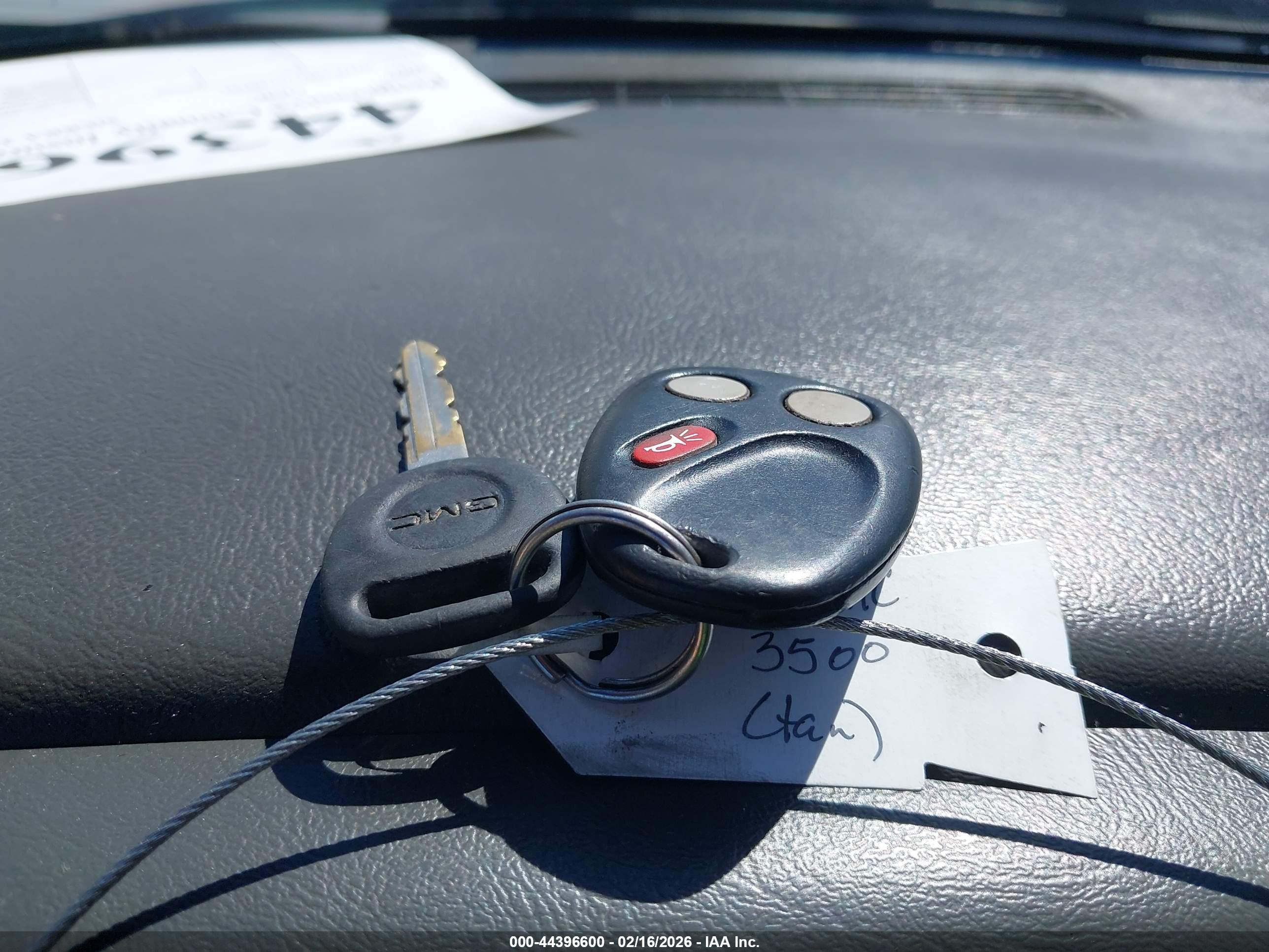 GMC SIERRA image 11