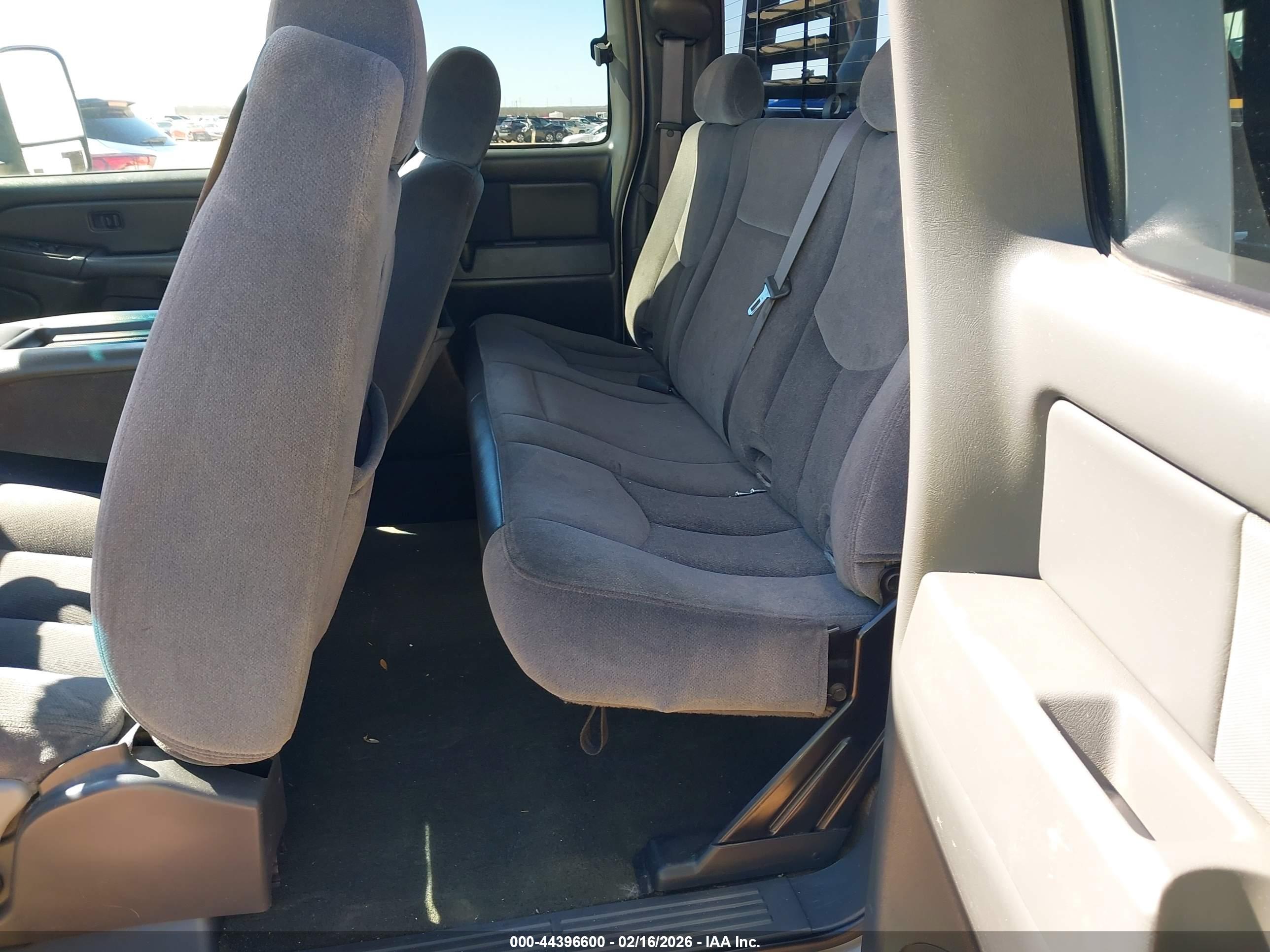 GMC SIERRA image 8