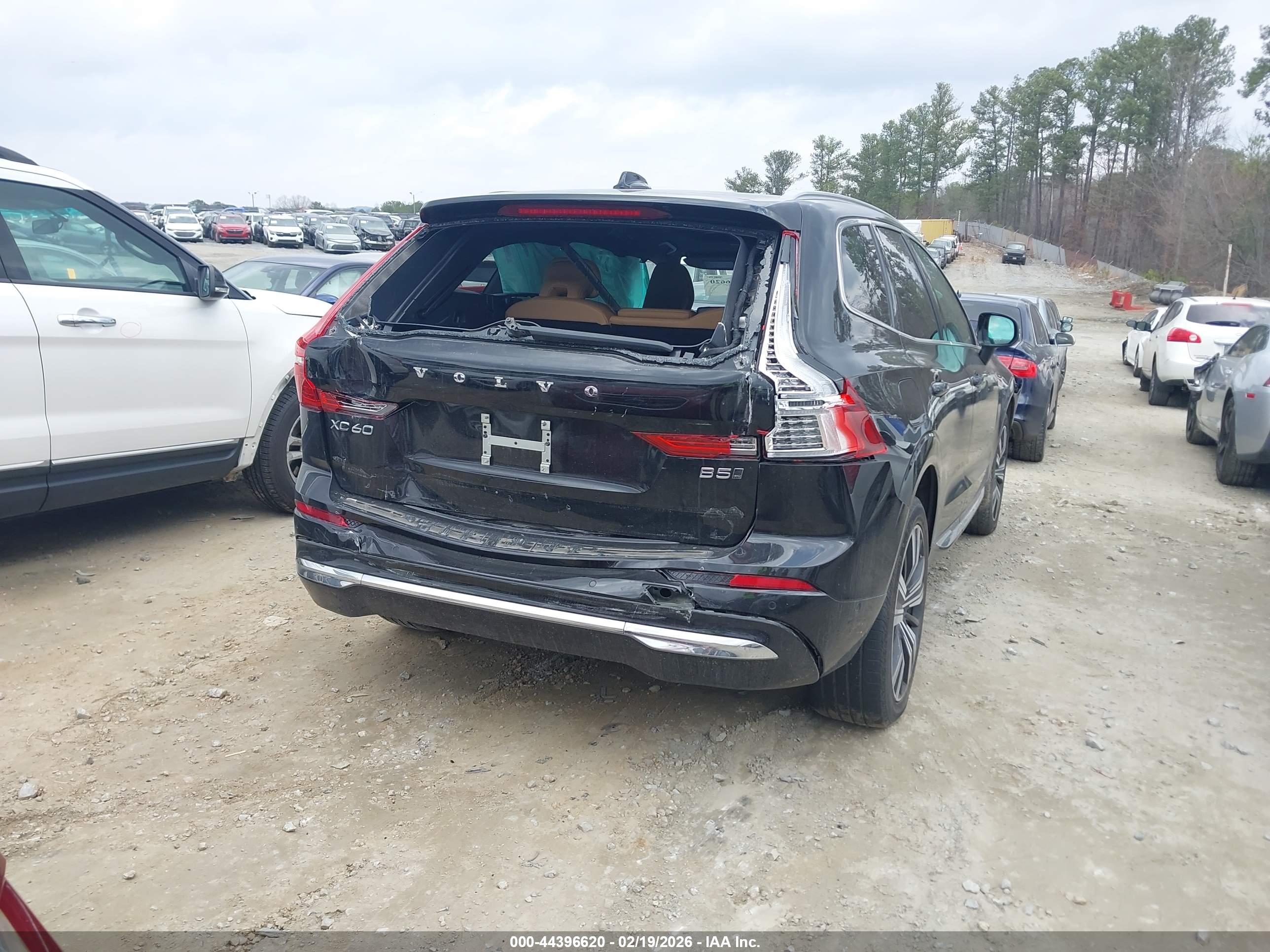 VOLVO XC60 image 4