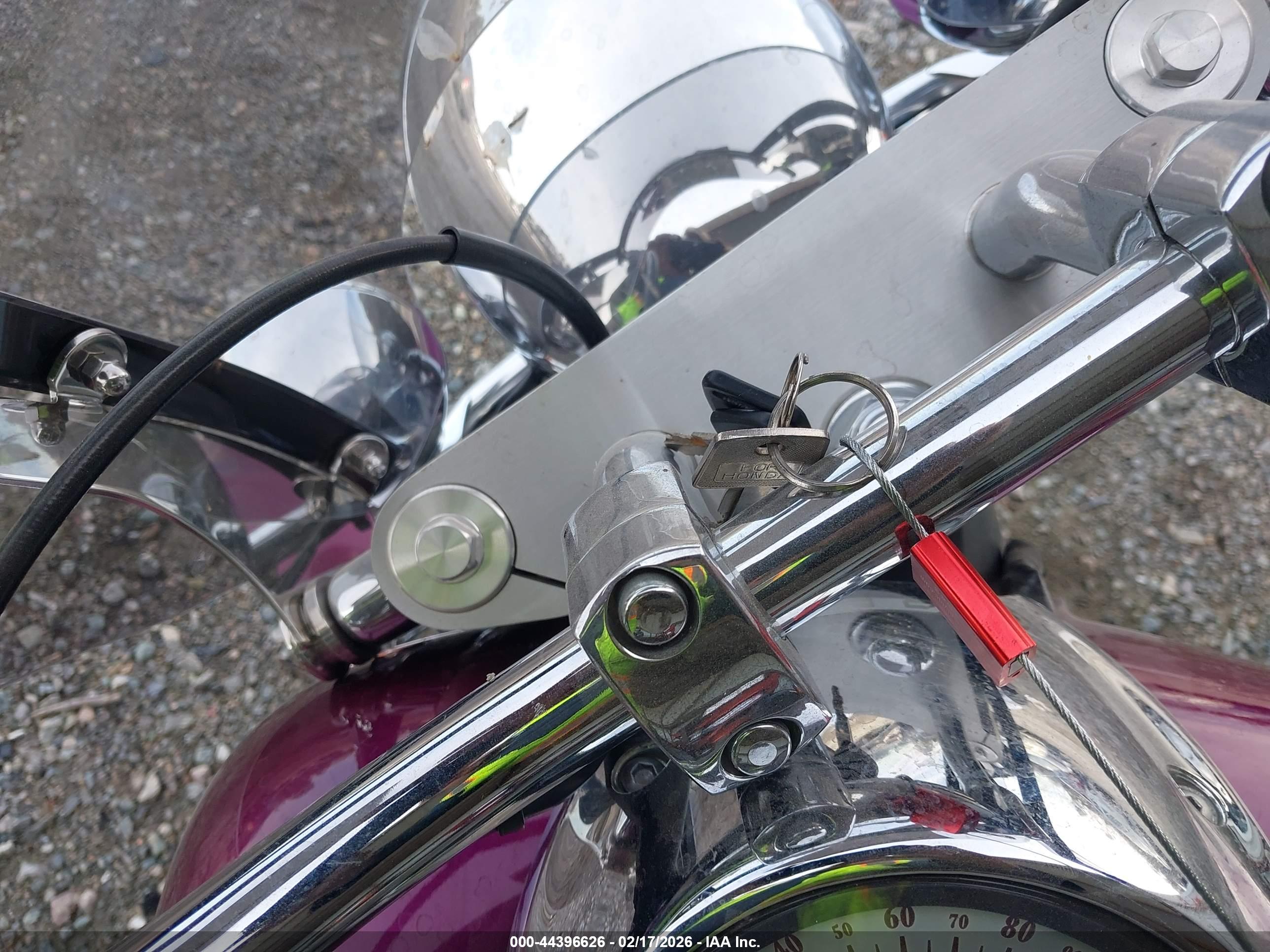 HONDA VT1300 image 11