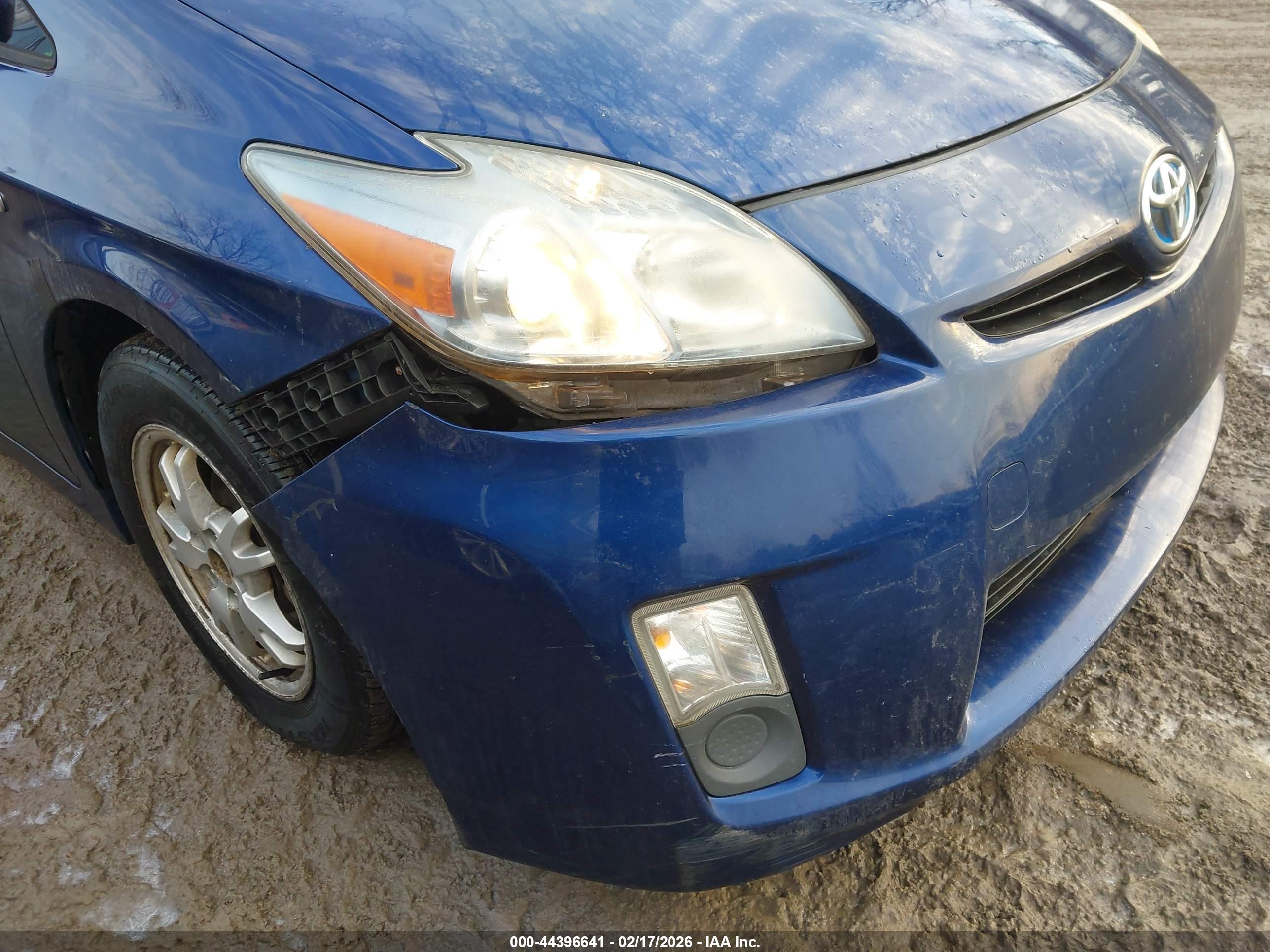 TOYOTA PRIUS image 6