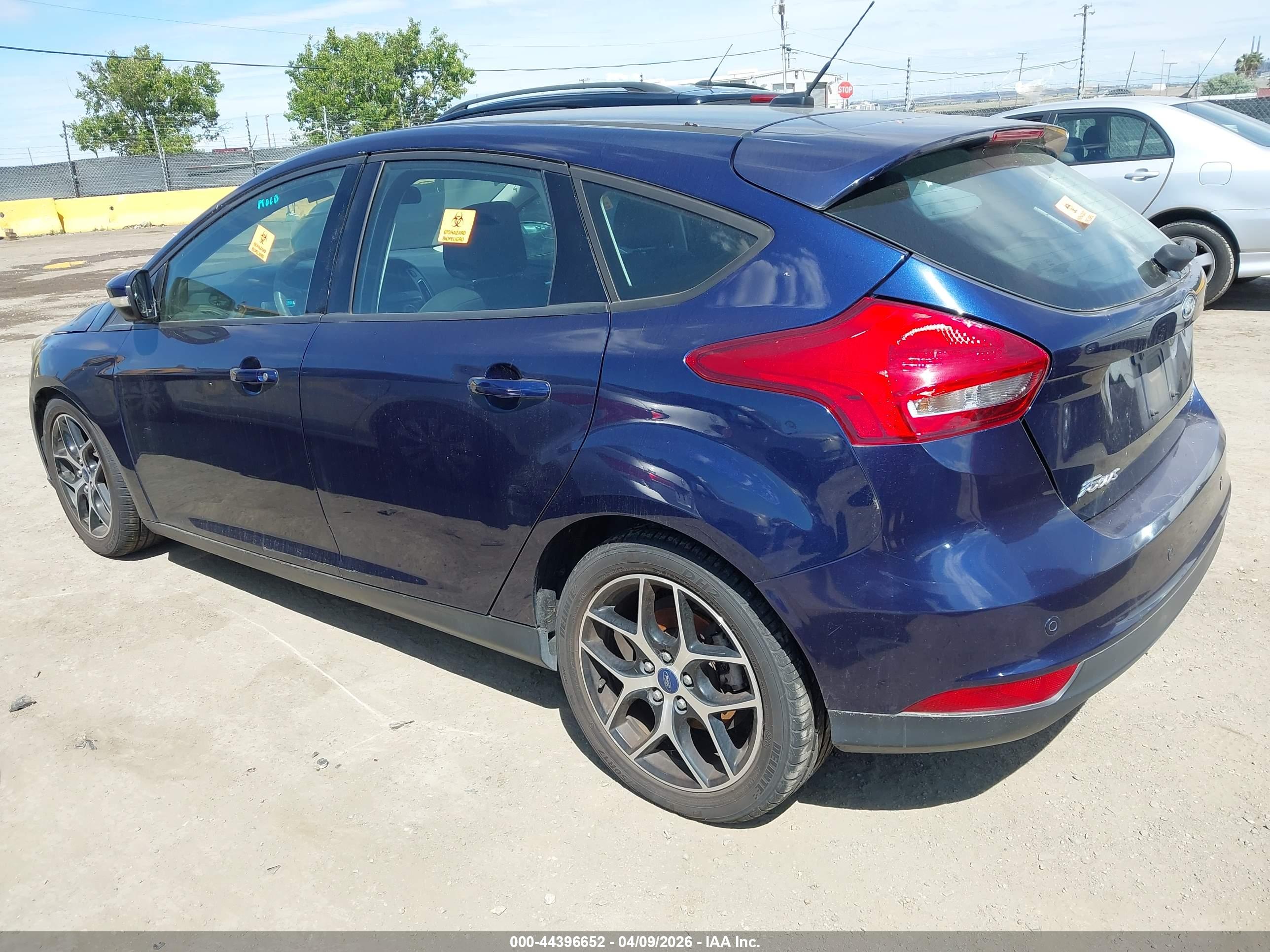 FORD FOCUS image 3