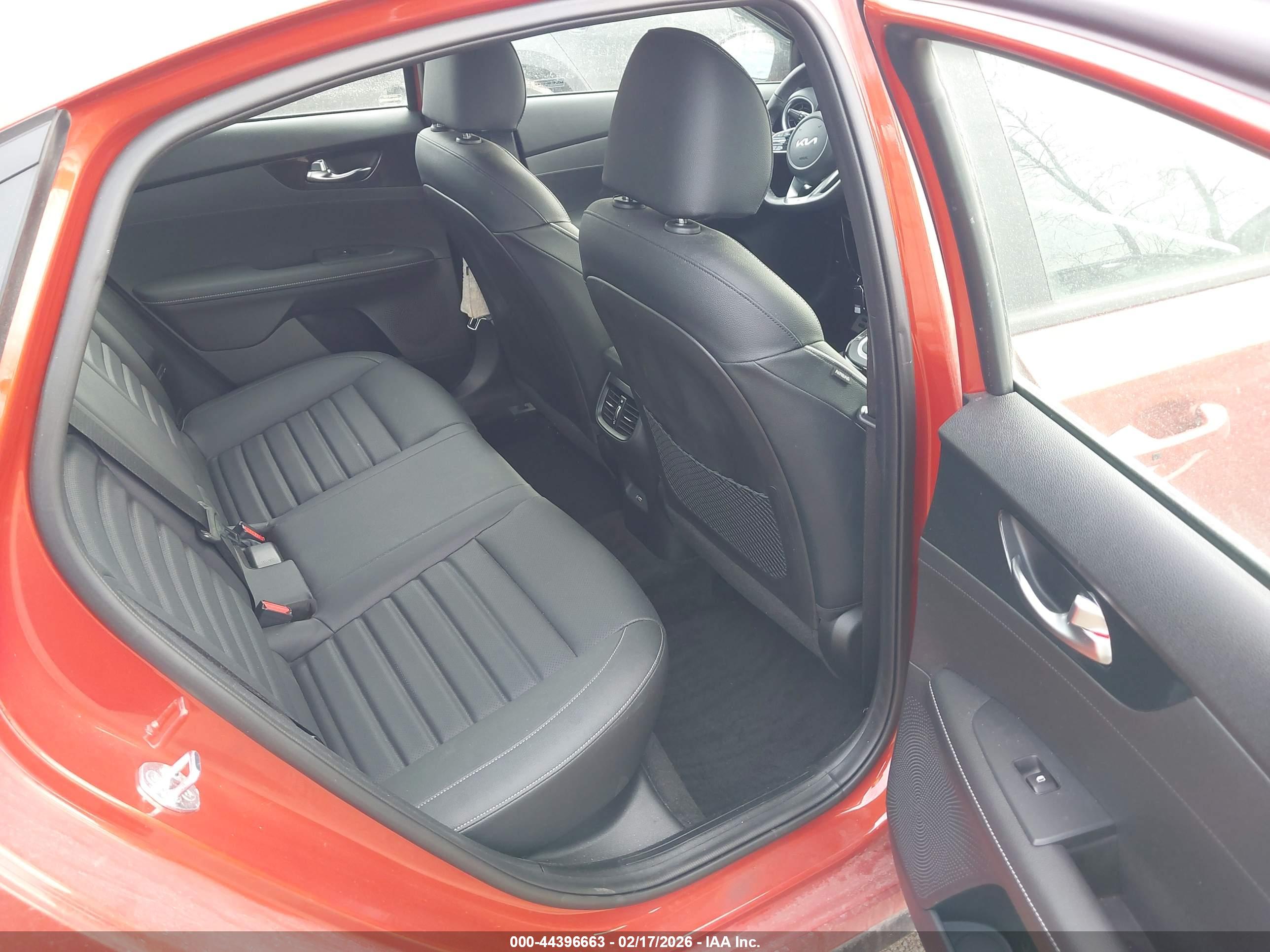 KIA FORTE image 8