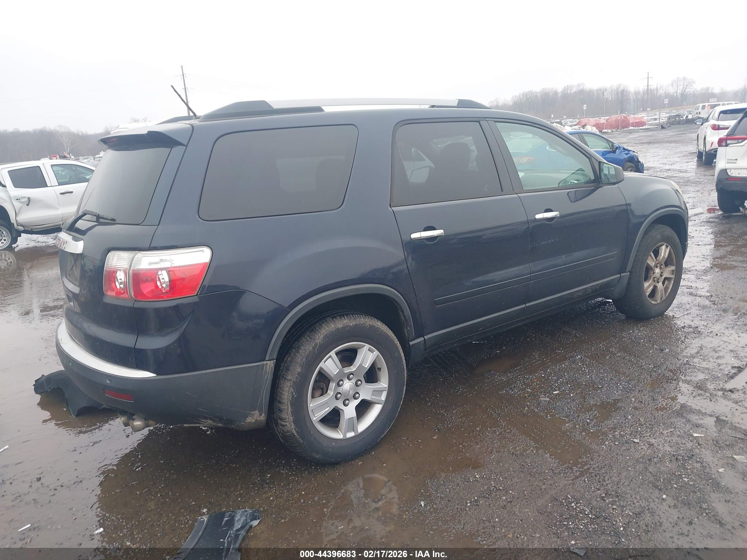 GMC ACADIA image 4