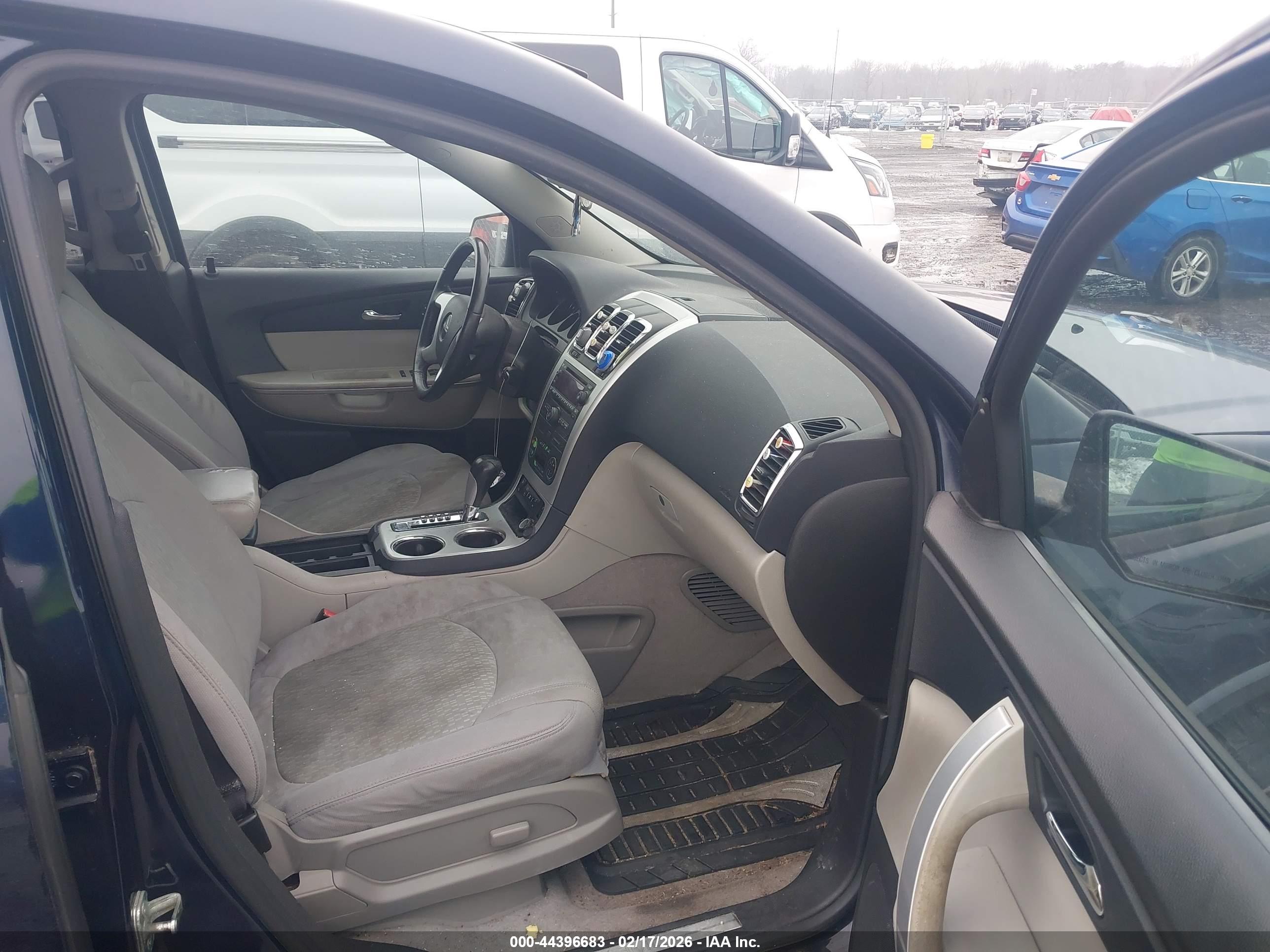 GMC ACADIA image 5