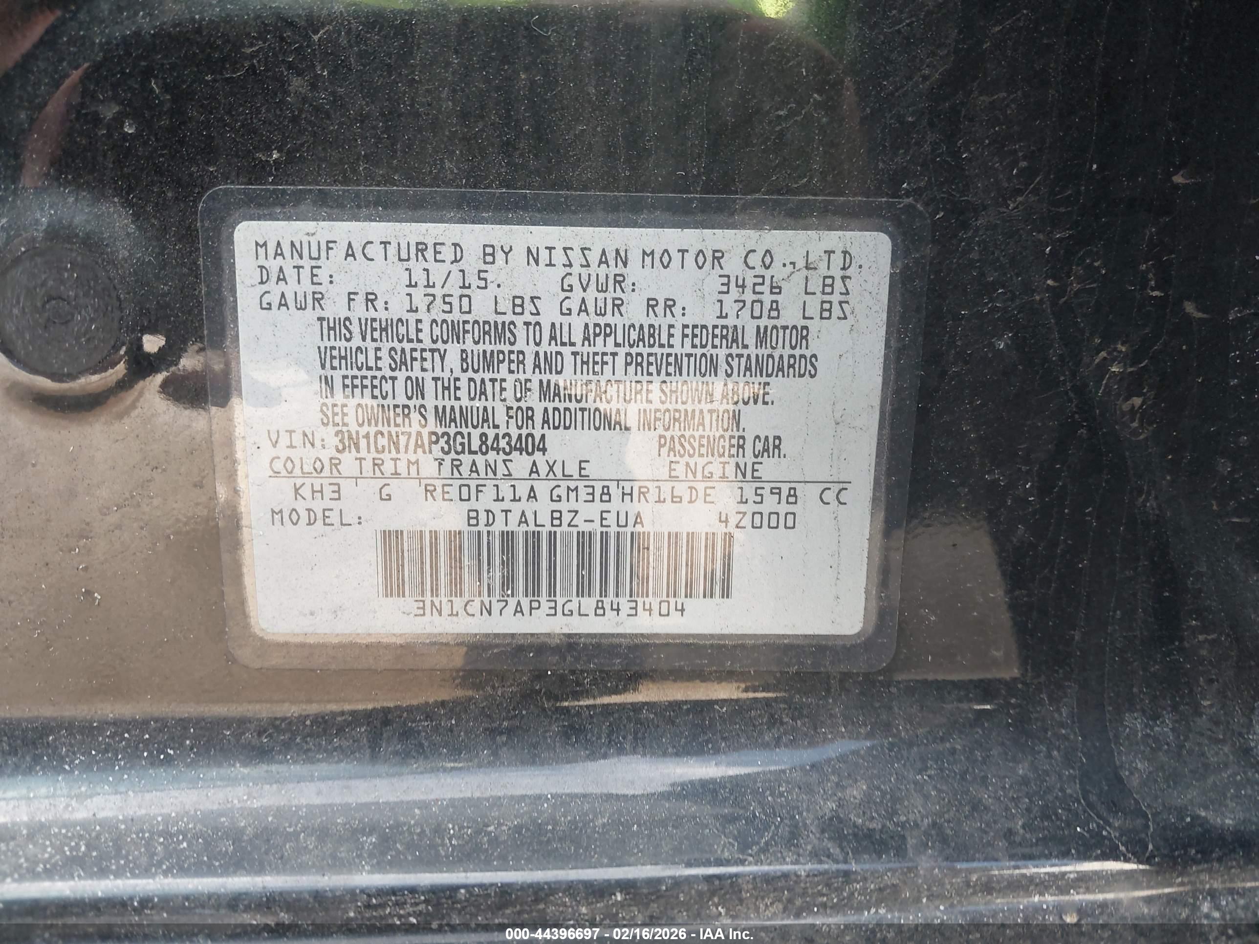 NISSAN VERSA image 9