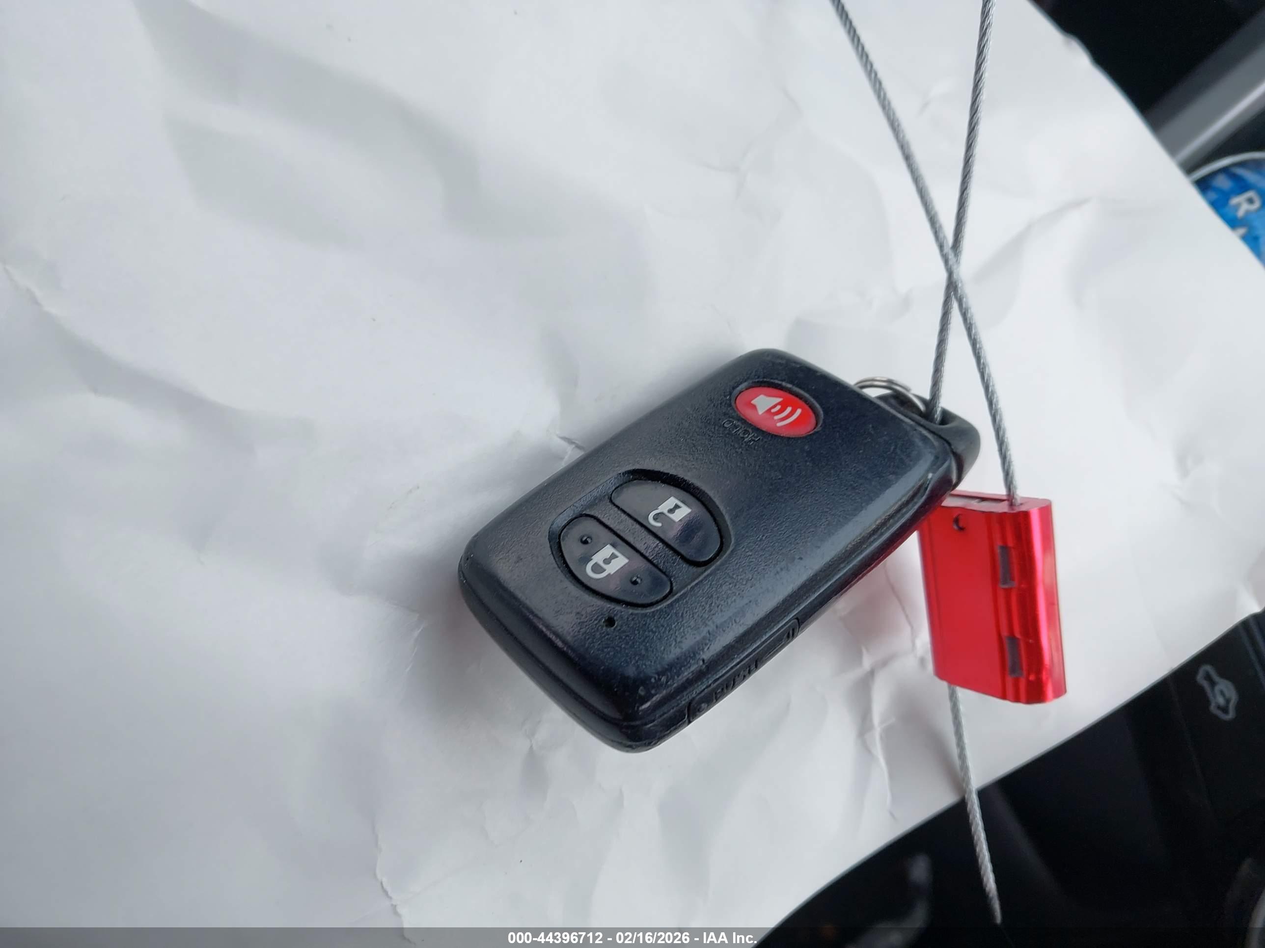 TOYOTA PRIUS image 11